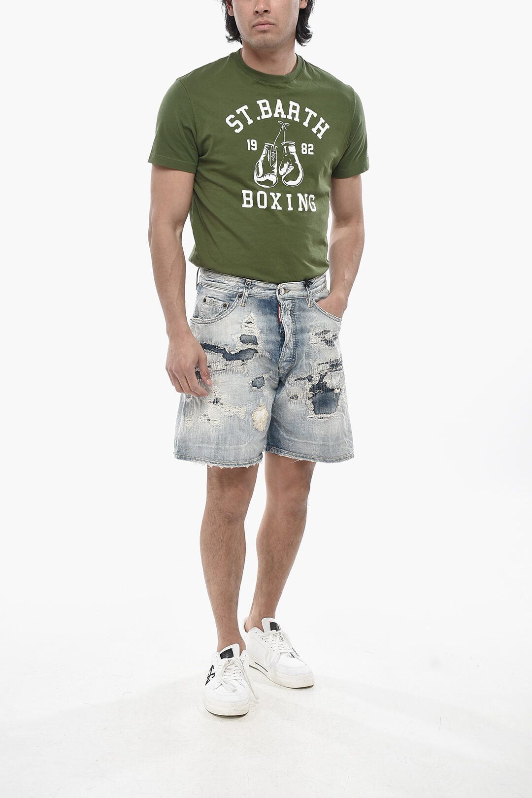 Dsquared2 Distressed Shorts with Logo Button Size US 30 / EU 46 - 4 Thumbnail