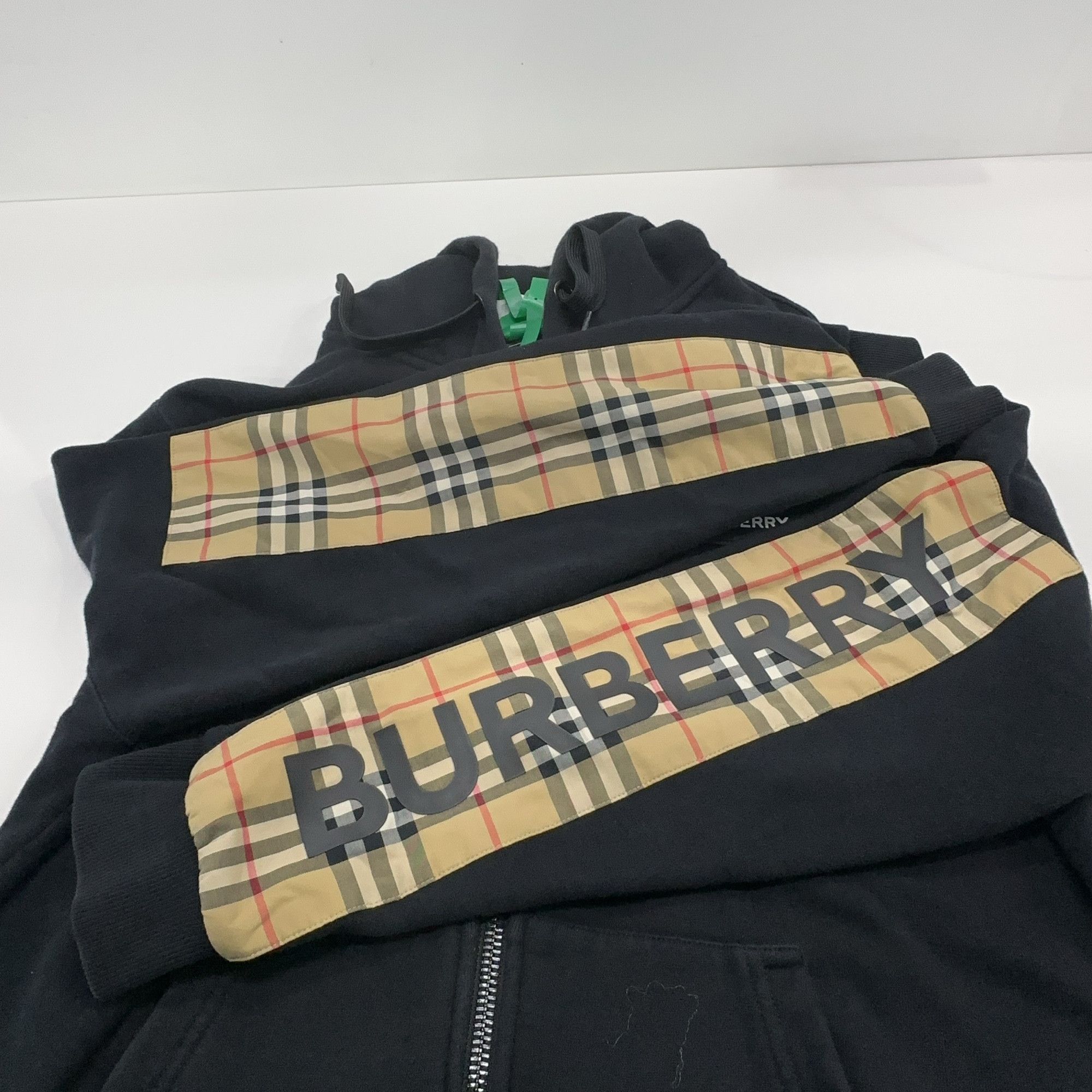 Burberry Burberry Check Sleeve Logo Zip Up Hoodie Size M Size US M / EU 48-50 / 2 - 11 Thumbnail
