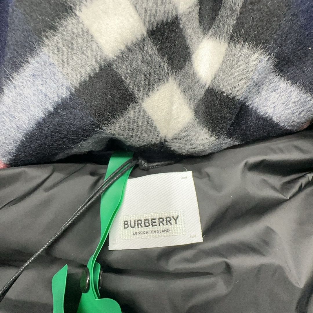 Burberry Burberry Check Lined Hooded Down Jacket Navy Size S Size US S / EU 44-46 / 1 - 3 Thumbnail