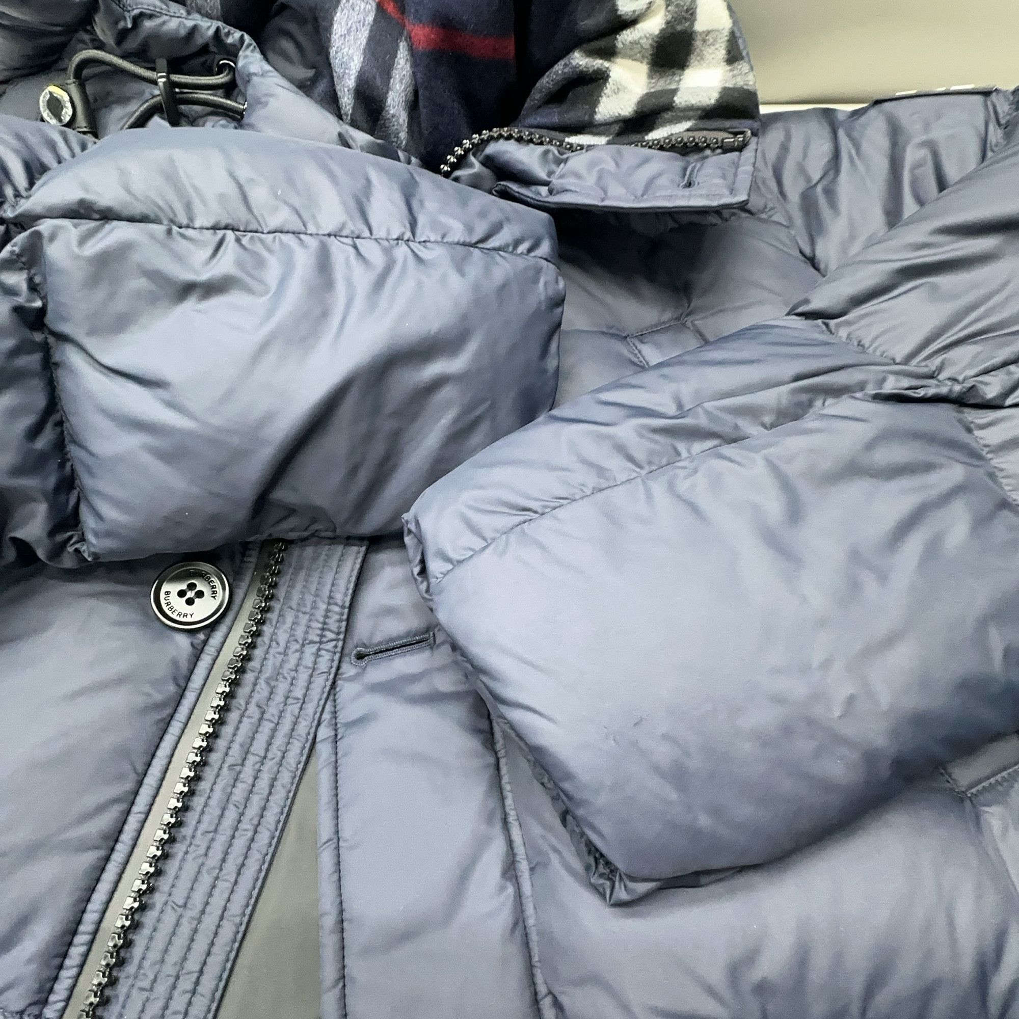 Burberry Burberry Check Lined Hooded Down Jacket Navy Size S Size US S / EU 44-46 / 1 - 7 Thumbnail