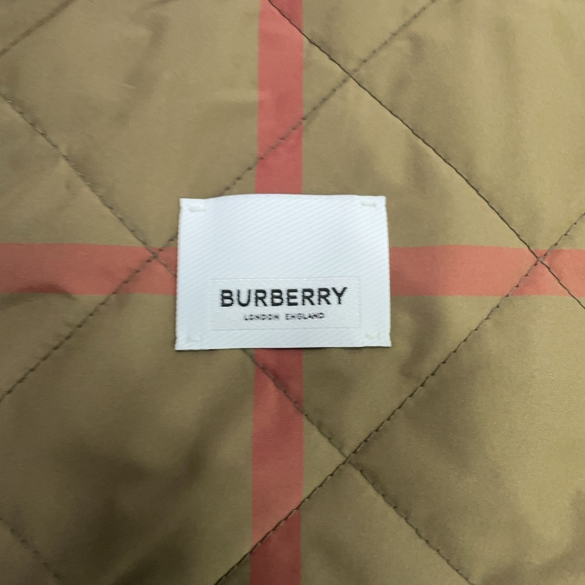 Burberry Burberry Quilted Check Lining Jacket Size M Size US M / EU 48-50 / 2 - 4 Thumbnail