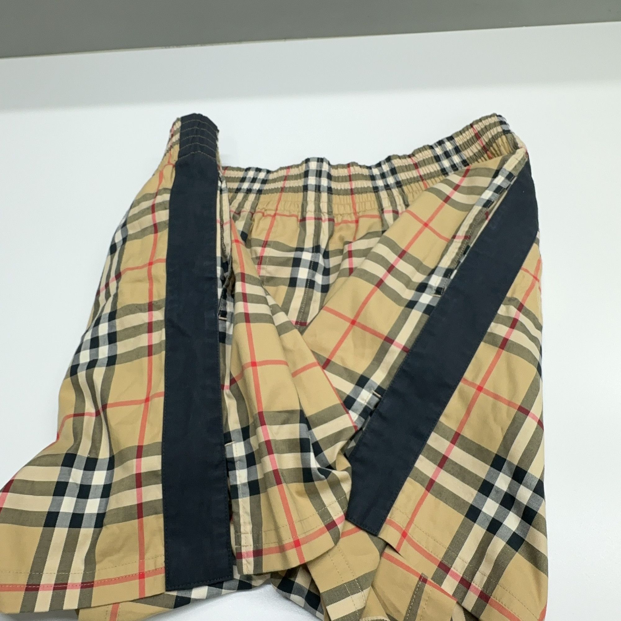 Burberry Burberry Check Pattern Shorts Size UK 4 Size 25" / US 0 / IT 36 - 6 Thumbnail
