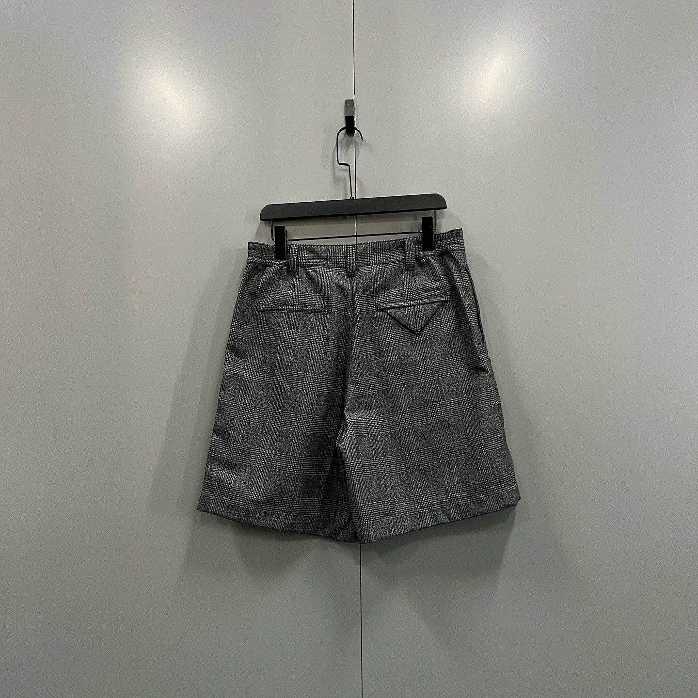 Bottega Veneta Bottega Veneta Plaid Shorts Size 48 Size US 32 / EU 48 - 2 Thumbnail