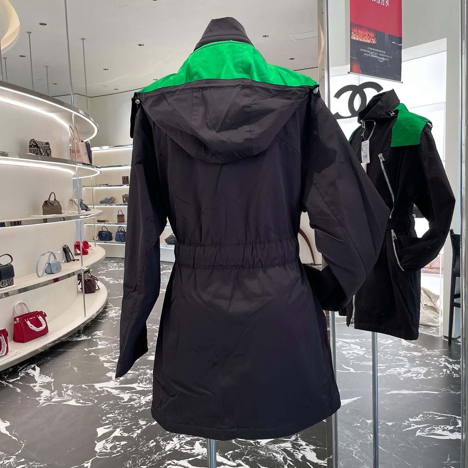 Bottega Veneta Bottega Veneta Green Contrast Coat Size S Size S / US 4 / IT 40 - 2 Thumbnail