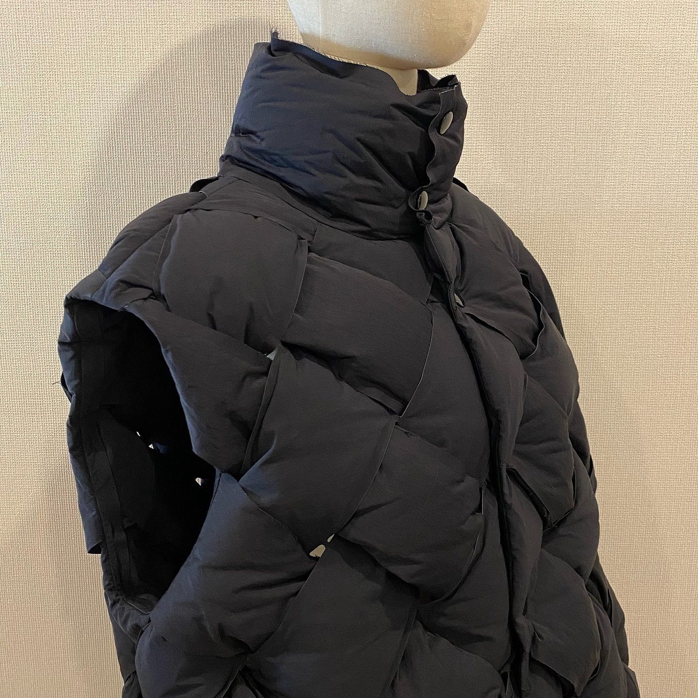 Bottega Veneta Bottega Veneta Quilted Padded Down Vest Size M Size US M / EU 48-50 / 2 - 5 Thumbnail