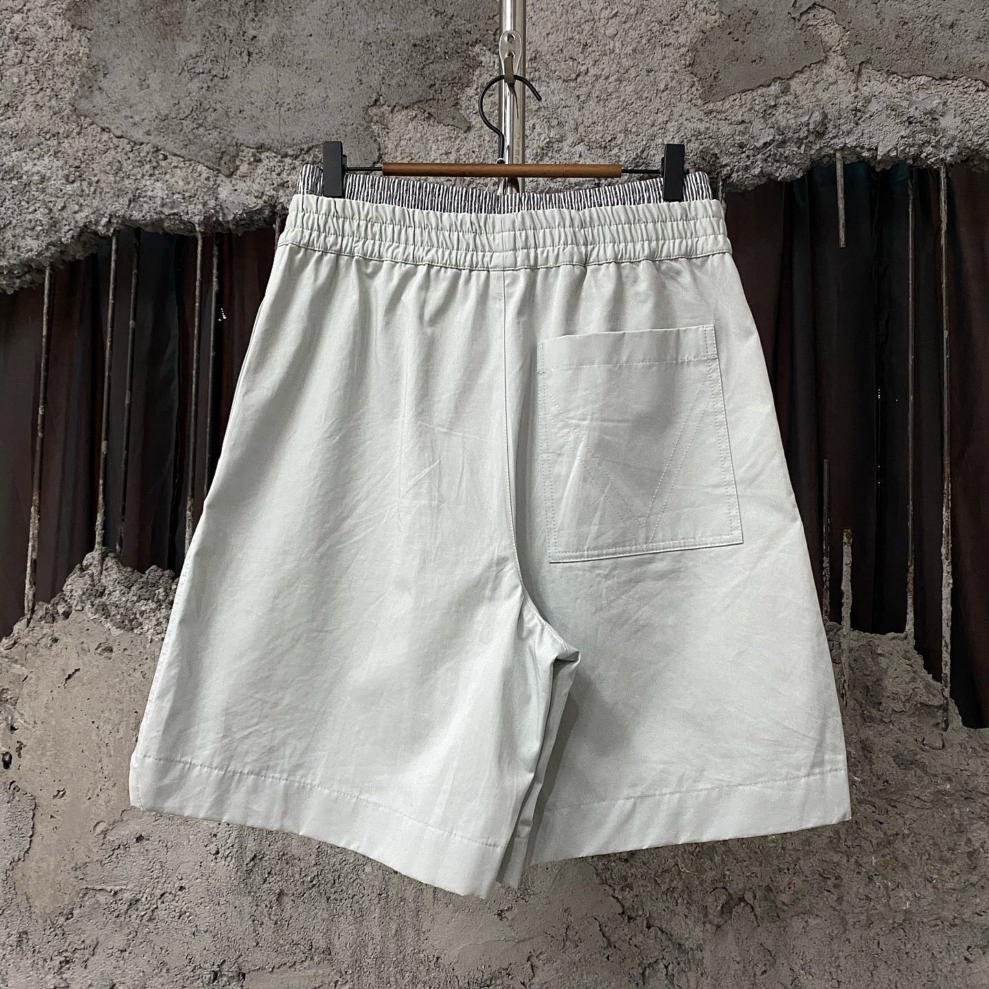 Bottega Veneta Bottega Veneta Cotton Shorts Size S Size US 30 / EU 46 - 2 Thumbnail