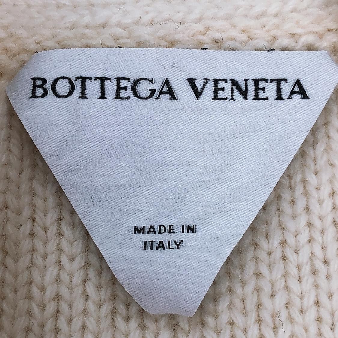 Bottega Veneta Bottega Veneta Textured V-Neck Cardigan Size S Size S / US 4 / IT 40 - 3 Thumbnail