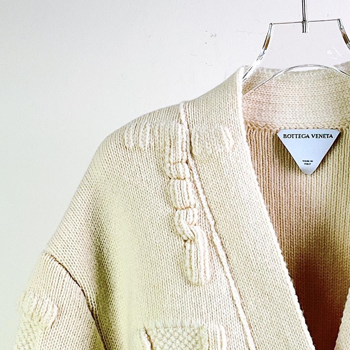 Bottega Veneta Bottega Veneta Textured V-Neck Cardigan Size S Size S / US 4 / IT 40 - 6 Thumbnail