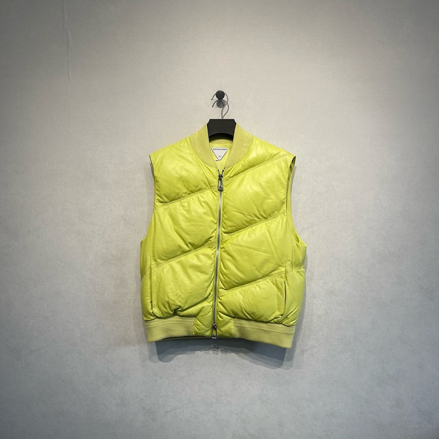 Bottega Veneta Bottega Veneta Leather Puffer Vest Size L Size US L / EU 52-54 / 3 - 6 Thumbnail