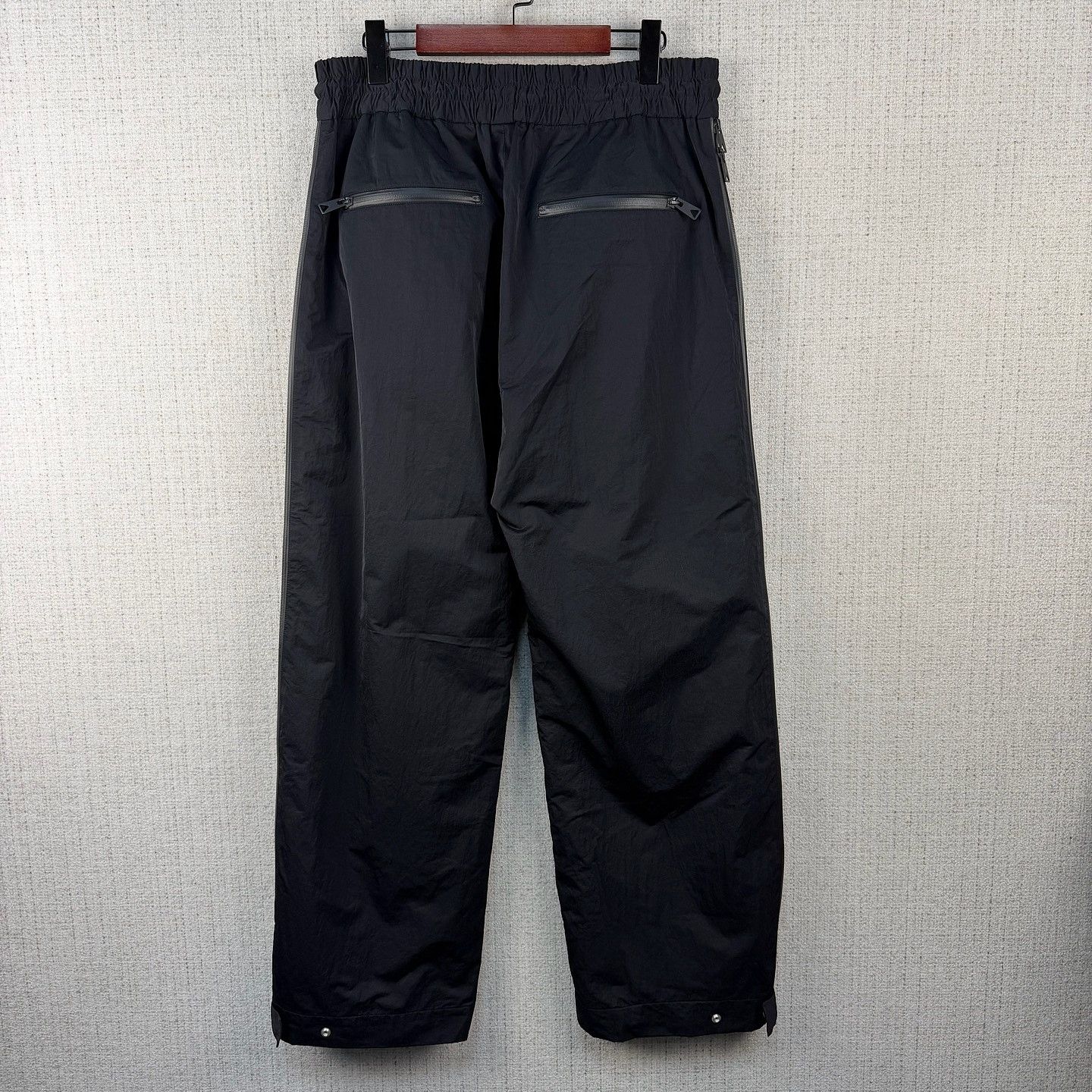 Bottega Veneta Bottega Veneta Nylon Drawstring Pants Size L Size US 34 / EU 50 - 2 Thumbnail