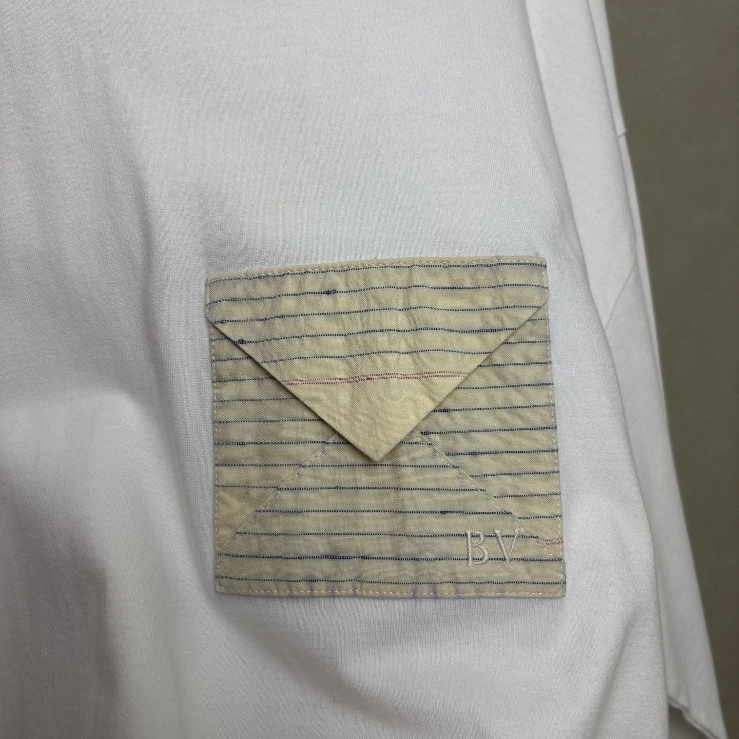 Bottega Veneta Bottega Veneta Envelope Pocket Long Sleeve T-Shirt Size M Size US M / EU 48-50 / 2 - 6 Thumbnail