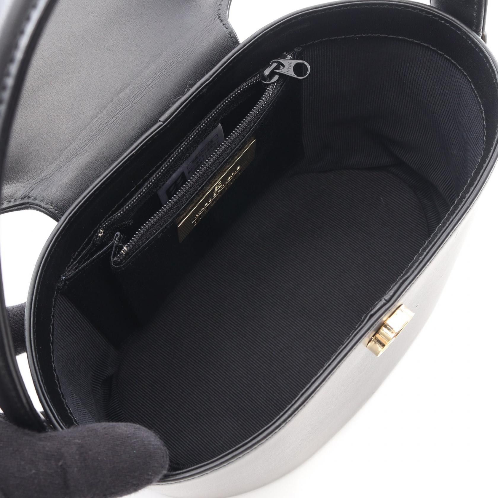 Givenchy Givenchy Givenchy Leather Vanity Bag Leather Handbag DUTY FREE for USA Size ONE SIZE - 3 Thumbnail