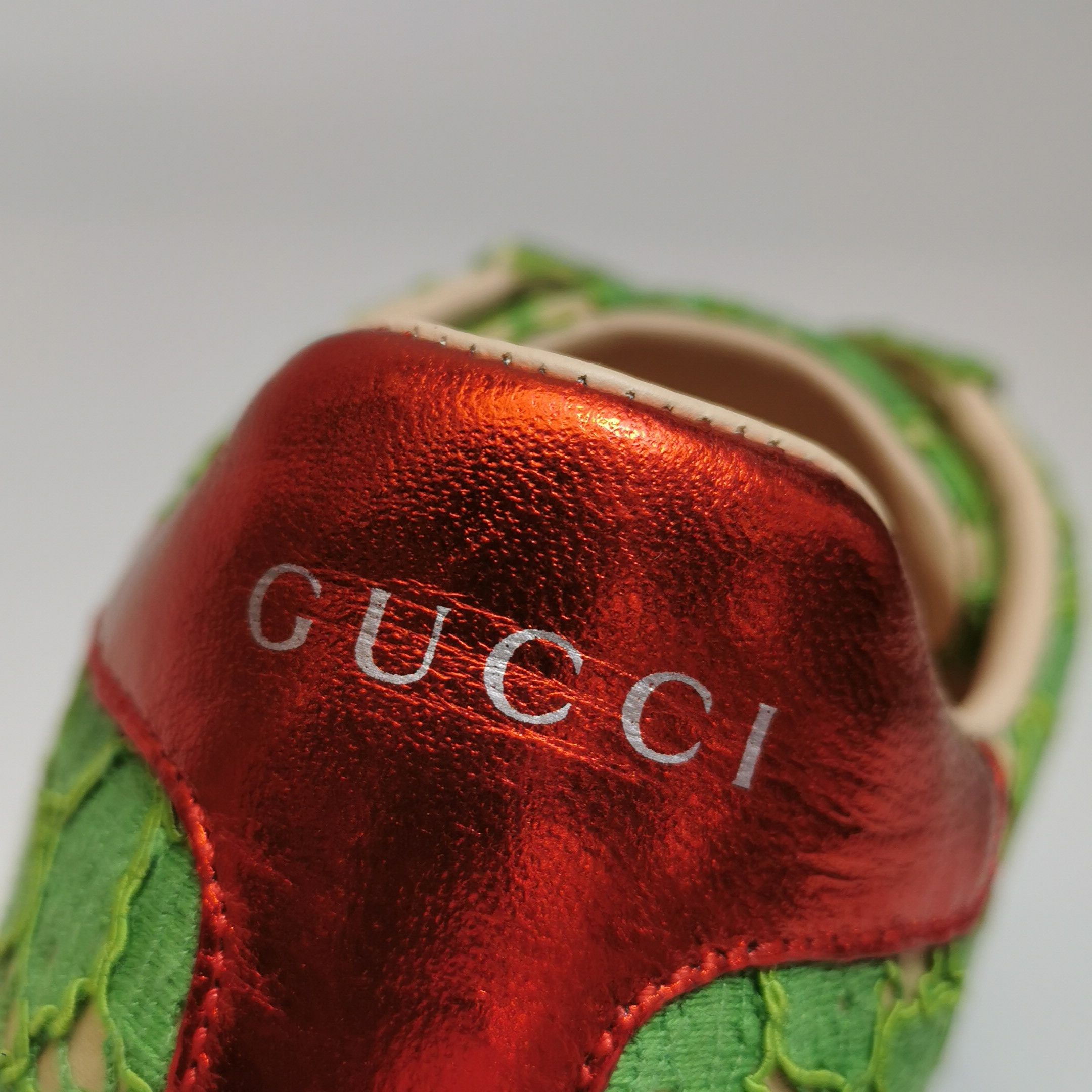 Gucci Gucci Women 5 Lowtop Sneakers Size US 5 / IT 35 - 10 Thumbnail