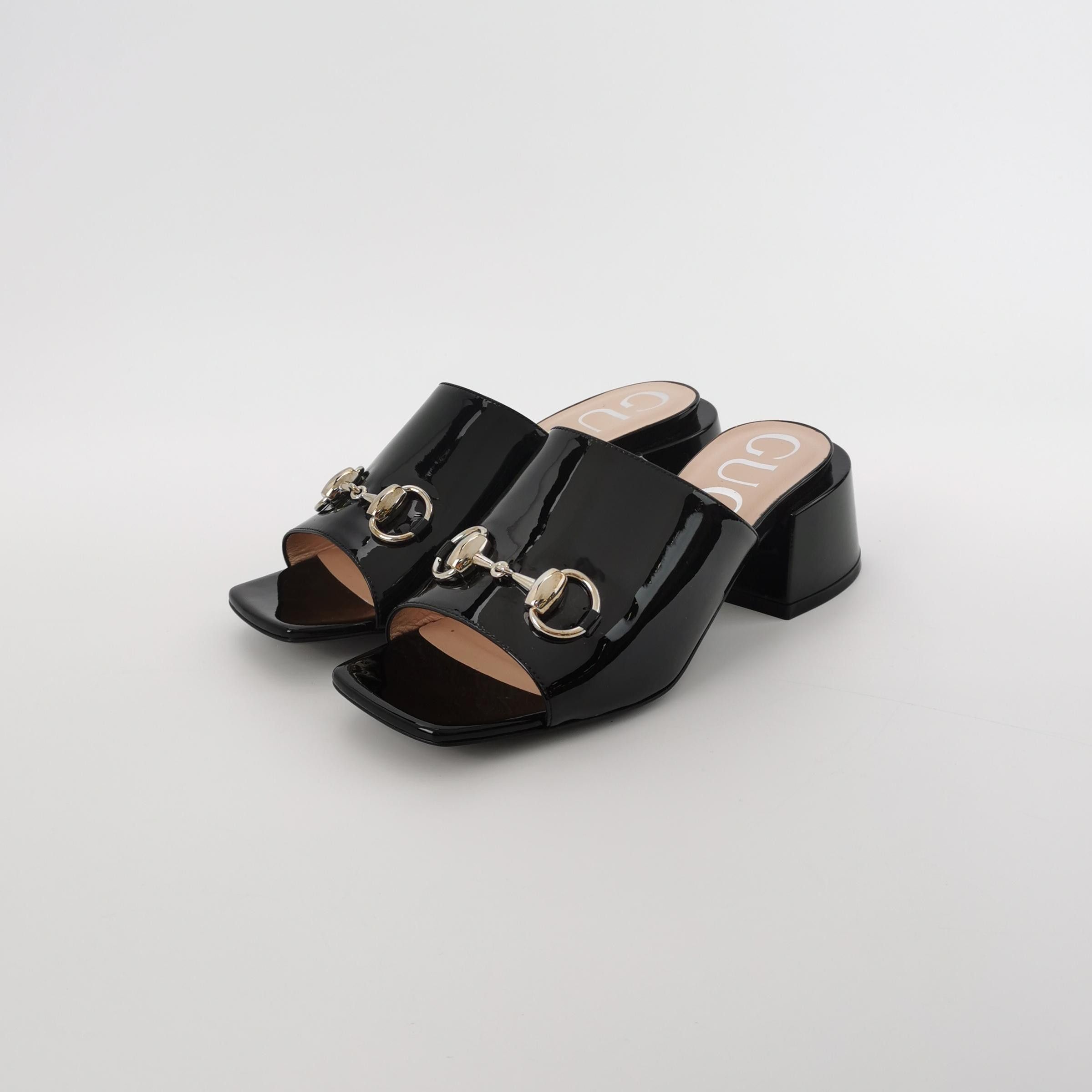 Gucci Gucci Women 5 Sandals Size US 5 / IT 35 - 2 Thumbnail