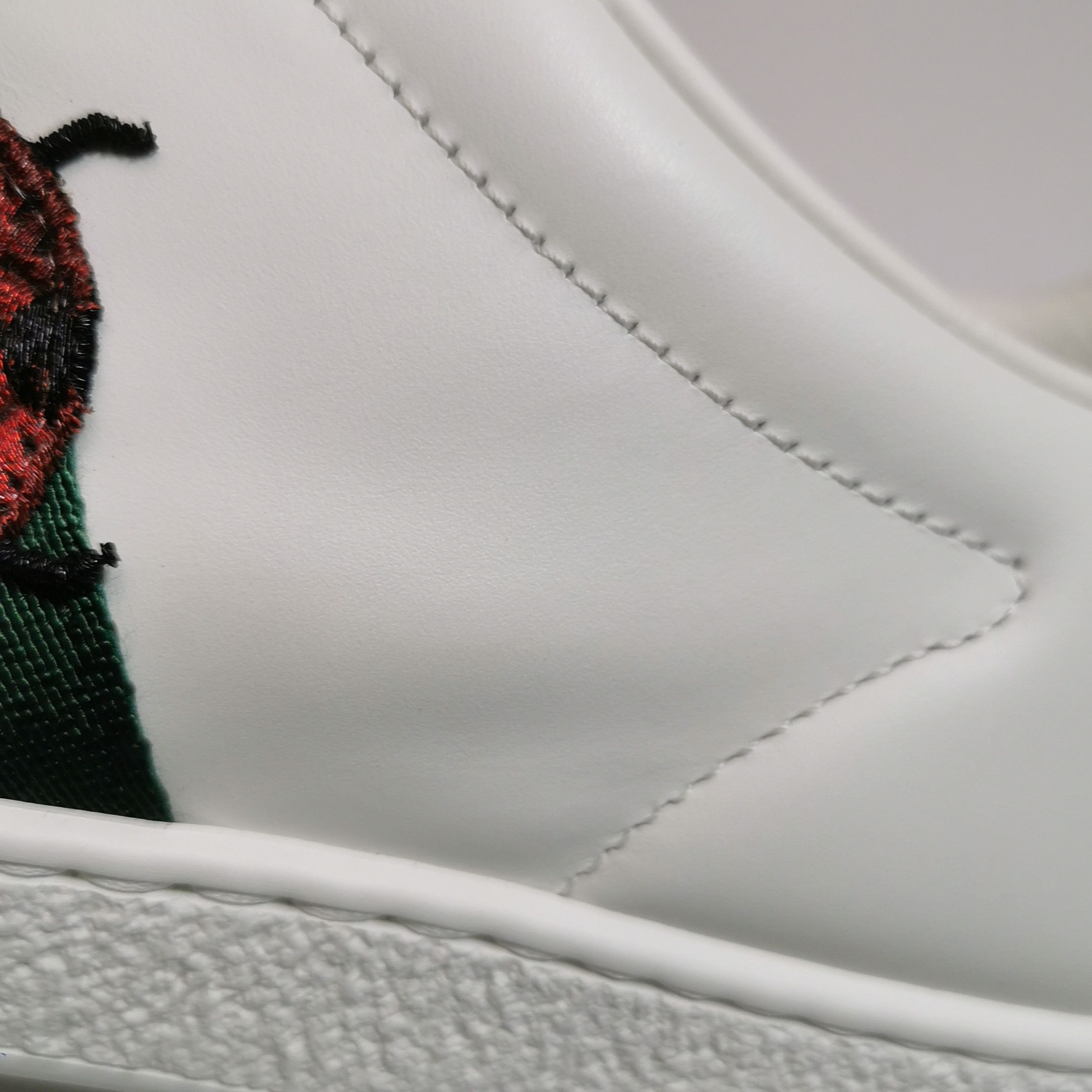 Gucci Gucci Women 7-5 Lowtop Sneakers Size US 7.5 / IT 37.5 - 10 Thumbnail