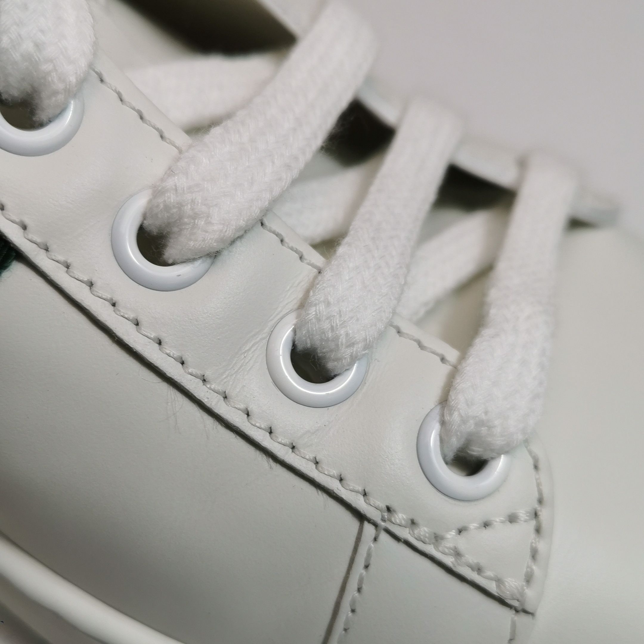 Gucci Gucci Women 7-5 Lowtop Sneakers Size US 7.5 / IT 37.5 - 11 Thumbnail