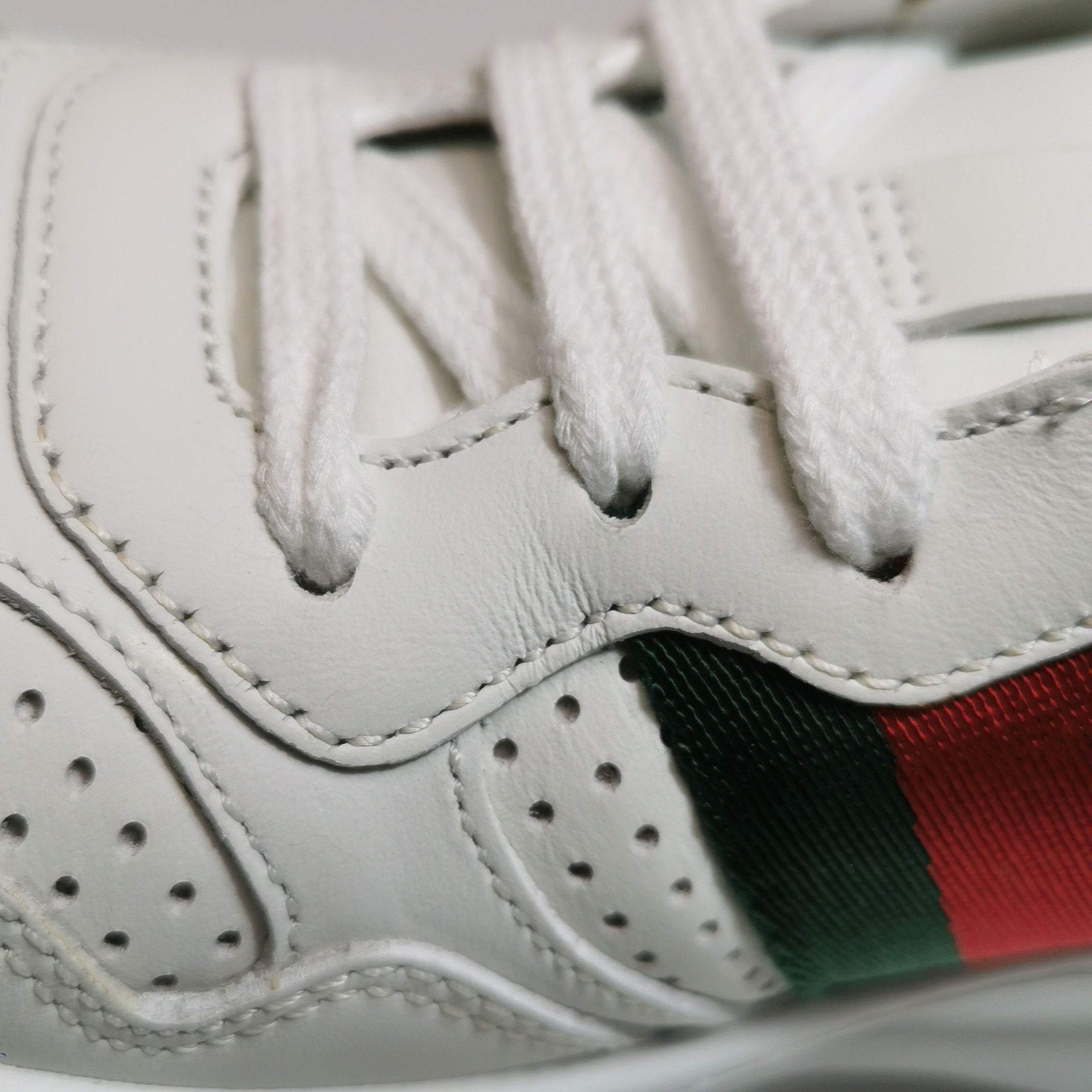 Gucci Gucci Women 5 Lowtop Sneakers Size US 5 / IT 35 - 9 Thumbnail