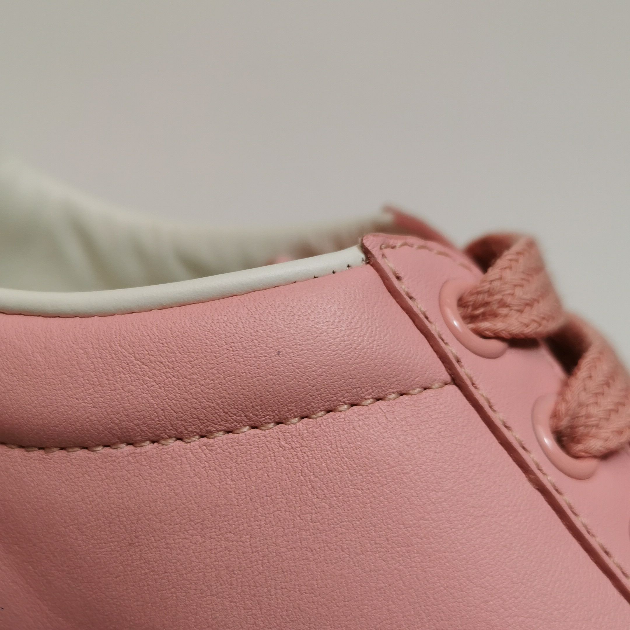 Gucci Gucci Women 5 Lowtop Sneakers Size US 5 / IT 35 - 7 Thumbnail