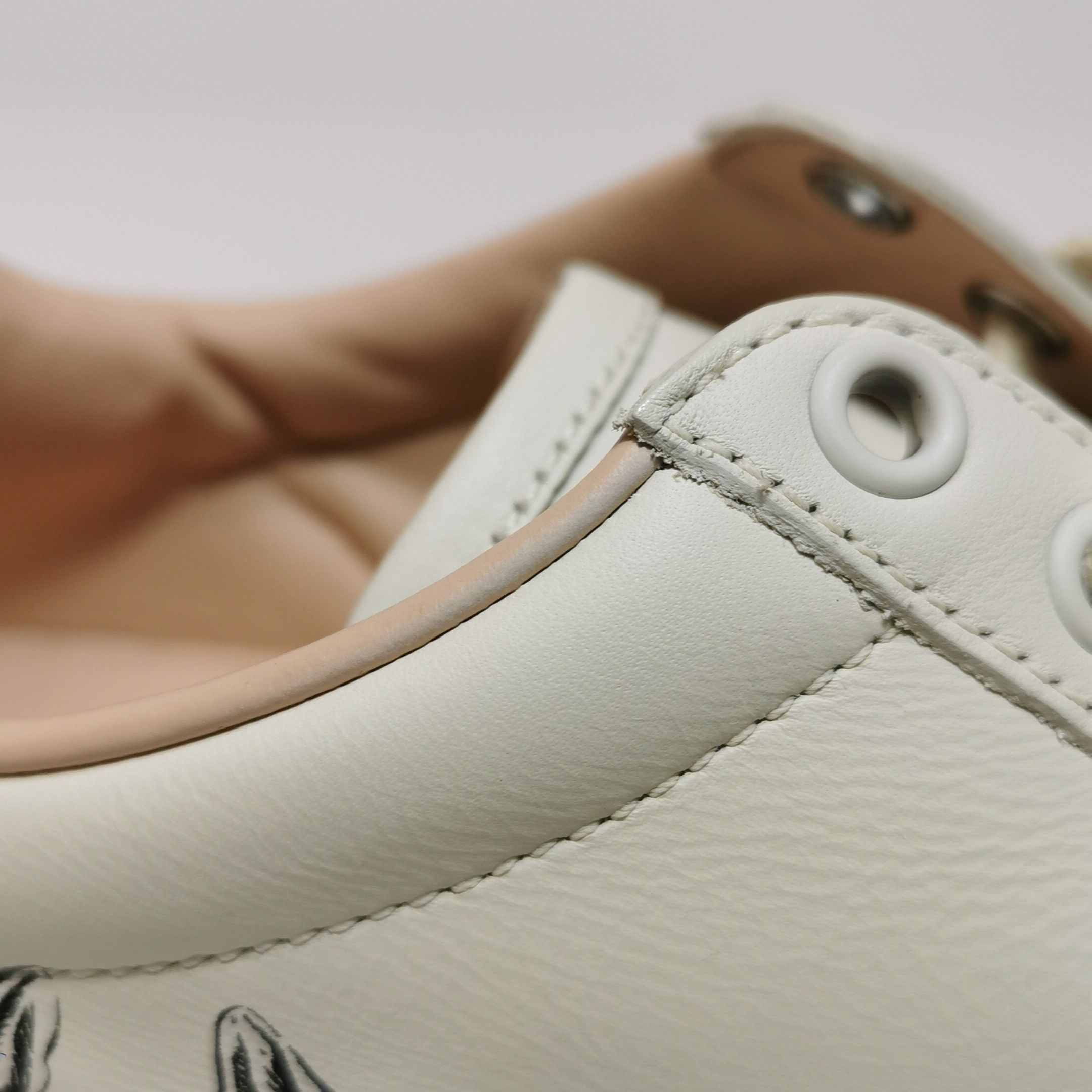 Gucci Gucci Women 6 Lowtop Sneakers Size US 6 / IT 36 - 10 Thumbnail