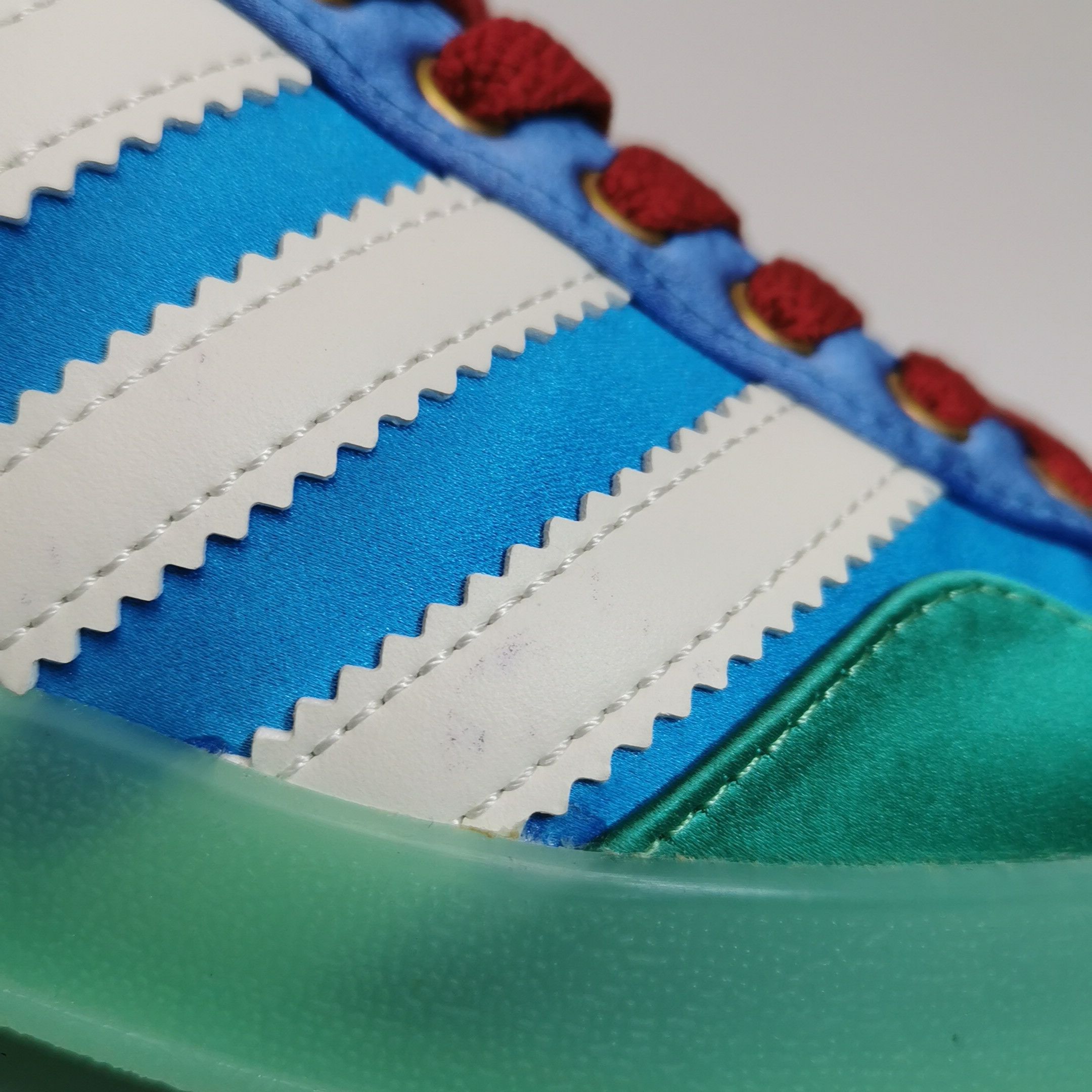 Gucci Gucci Women 6-5 Lowtop Sneakers Size US 6.5 / IT 36.5 - 7 Thumbnail