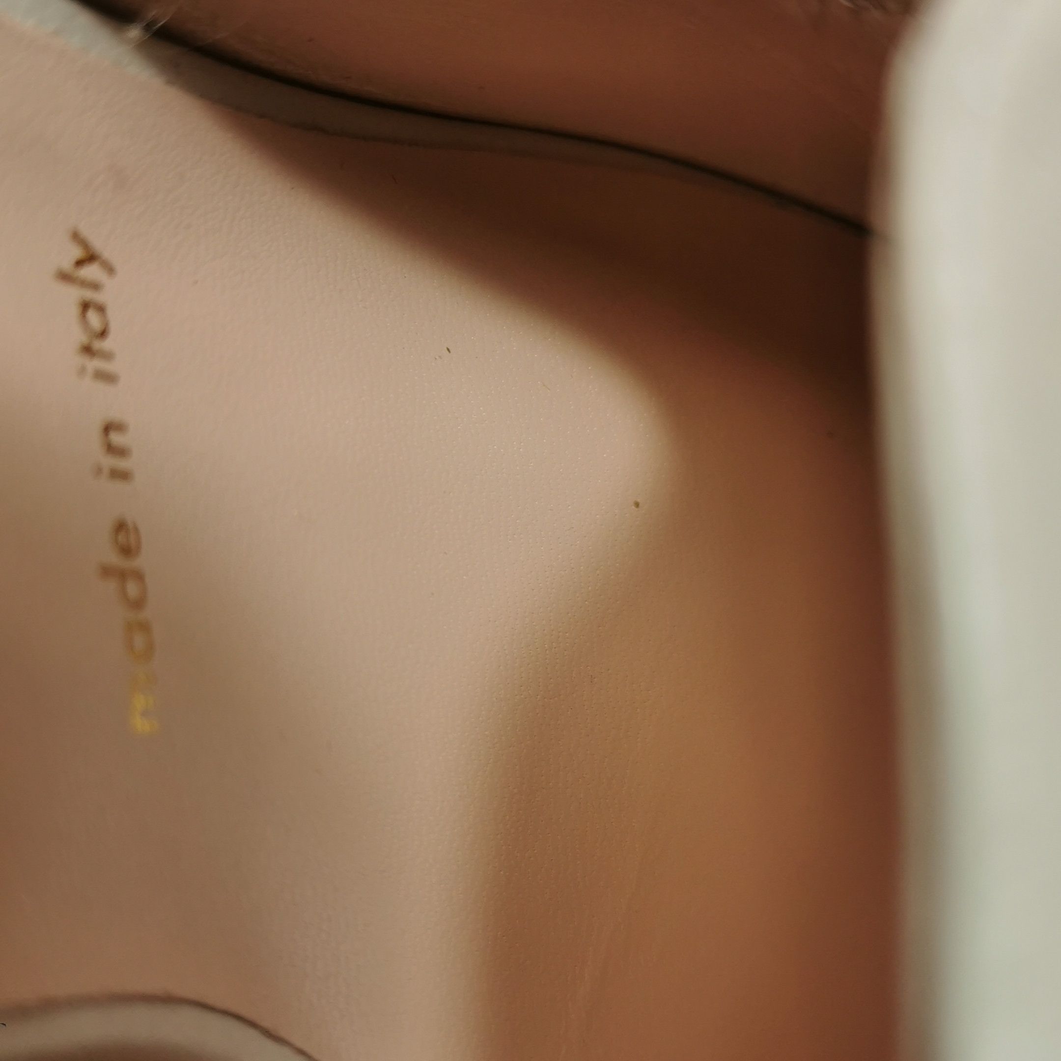 Gucci Gucci Women 7 Sandals Size US 7 / IT 37 - 10 Thumbnail