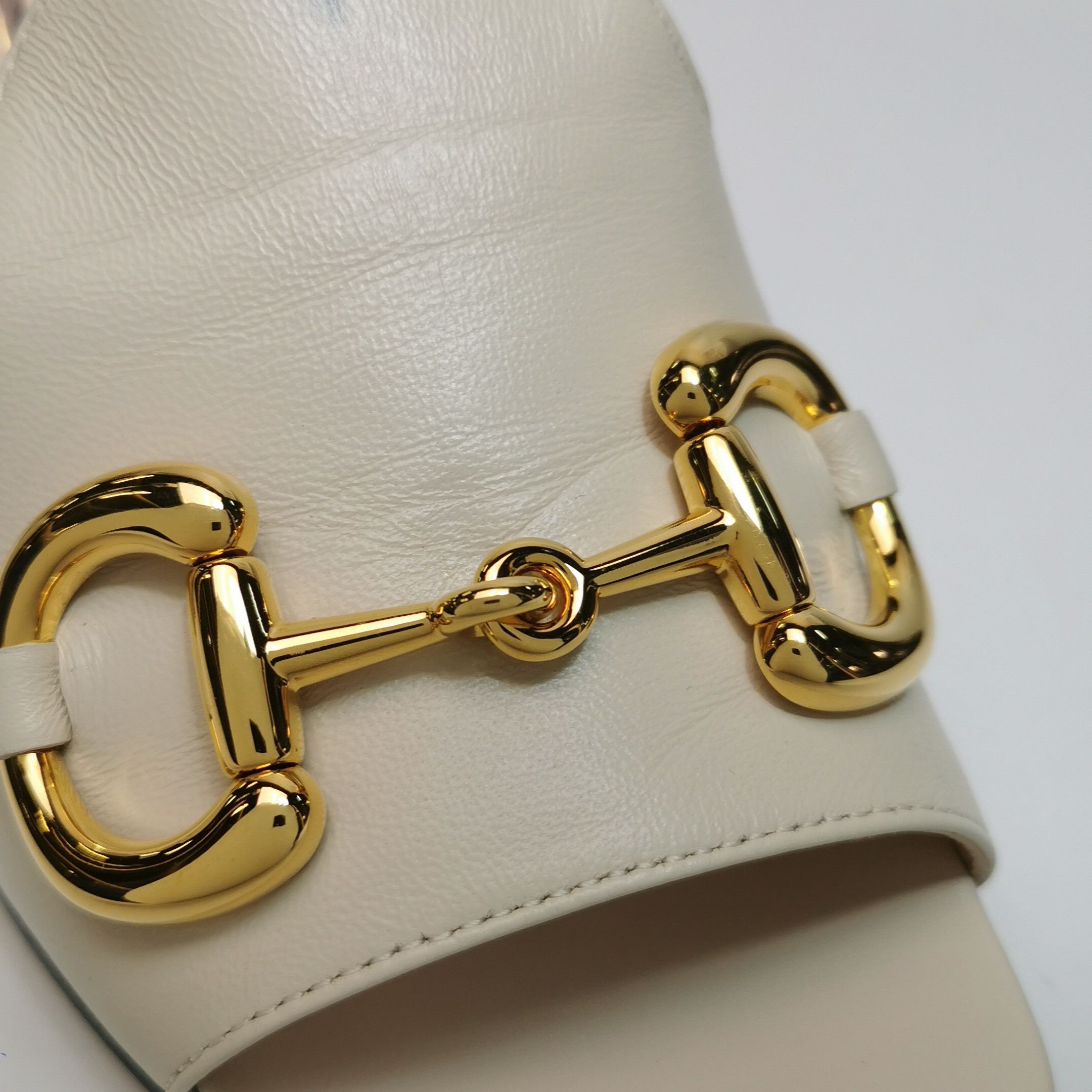 Gucci Gucci Women 7 Sandals Size US 7 / IT 37 - 14 Thumbnail