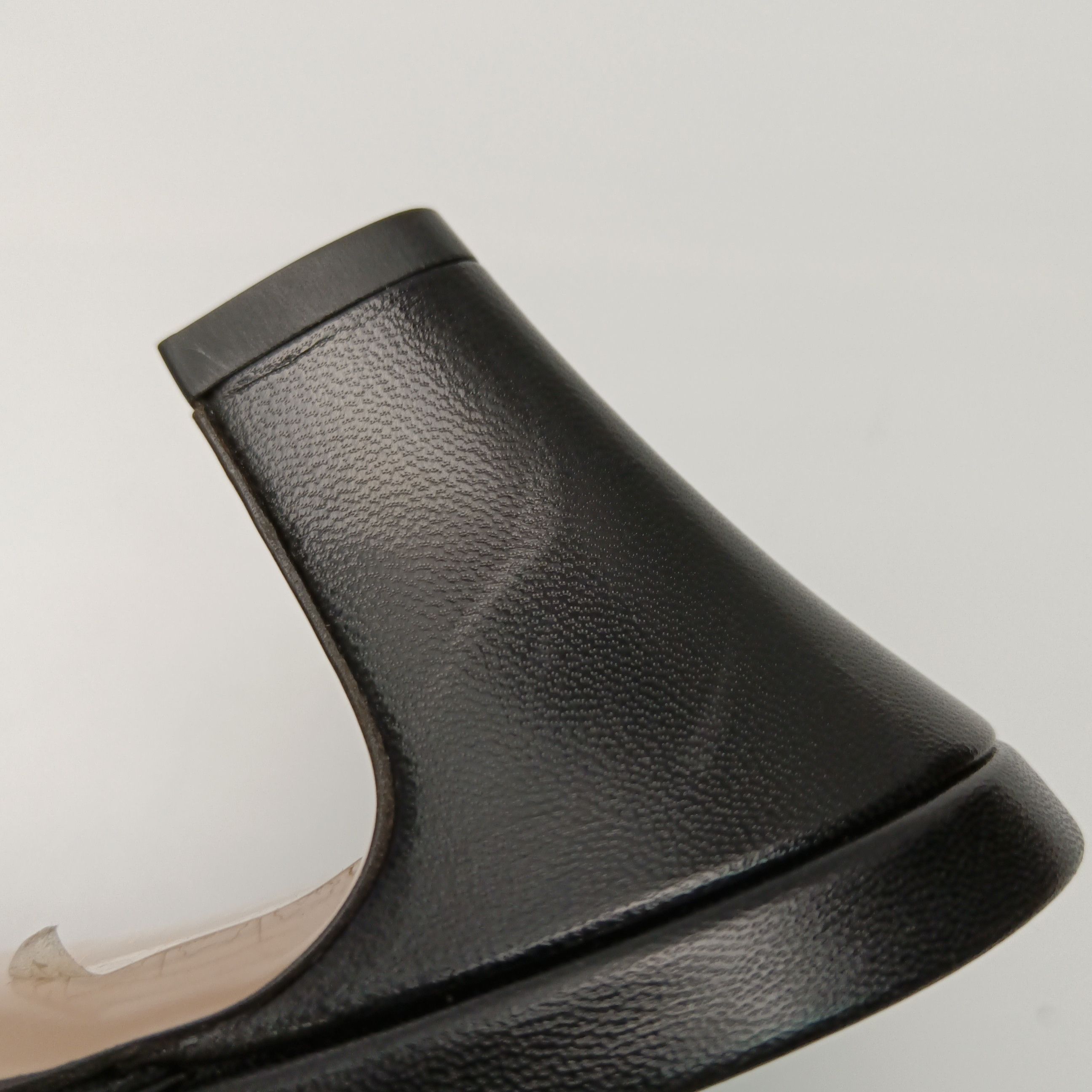 Gucci Gucci Women 6 Sandals Size US 6 / IT 36 - 11 Thumbnail