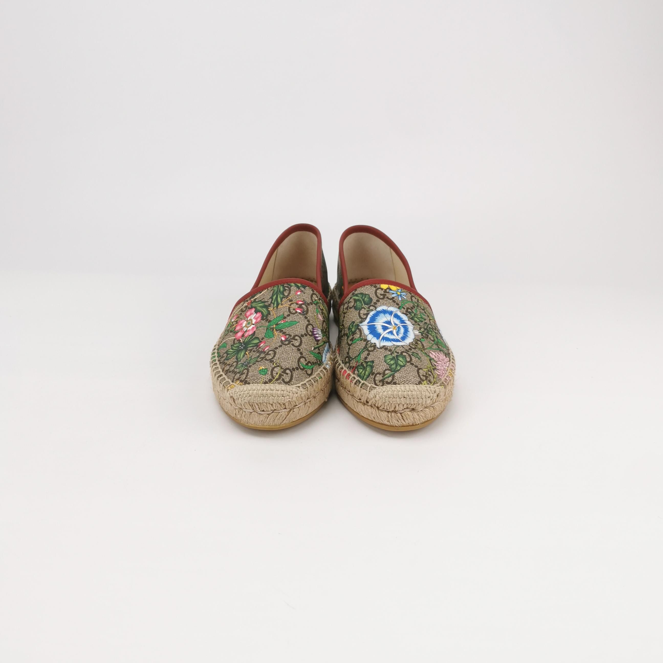 Gucci Gucci Women 6-5 Flats Size US 6.5 / IT 36.5 - 3 Thumbnail