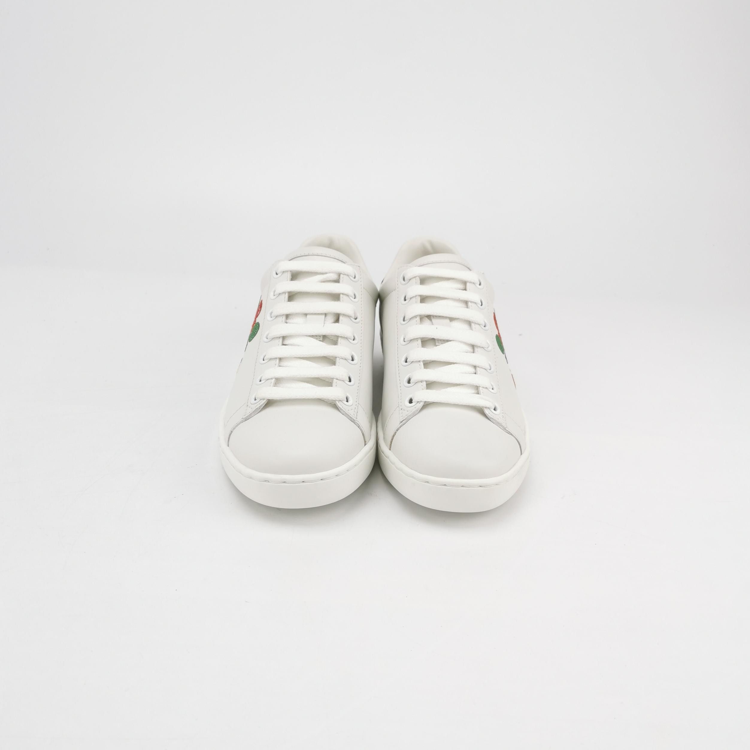 Gucci Gucci Women 5 Lowtop Sneakers Size US 5 / IT 35 - 3 Thumbnail