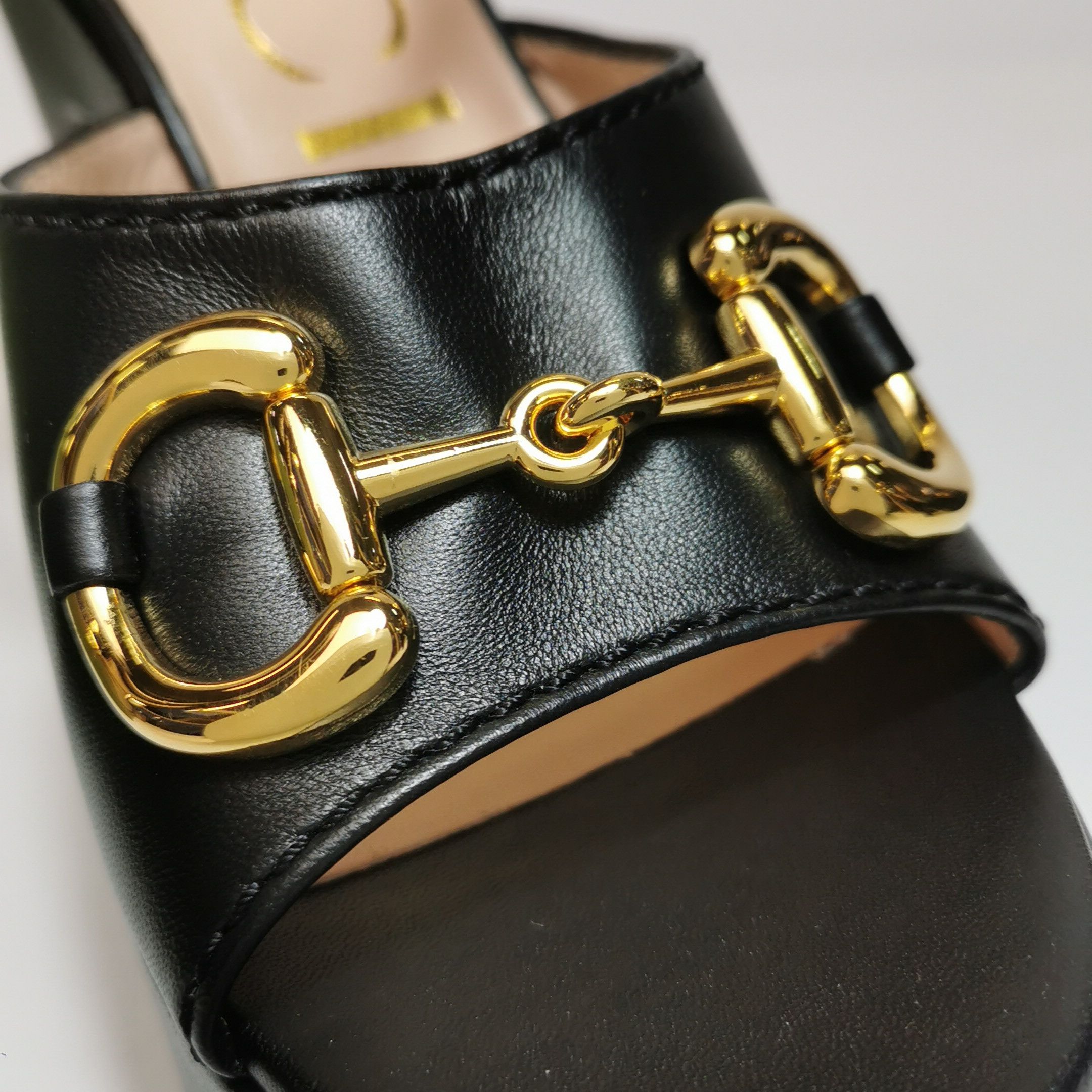 Gucci Gucci Women 8-5 Heels Size US 8.5 / IT 38.5 - 12 Thumbnail