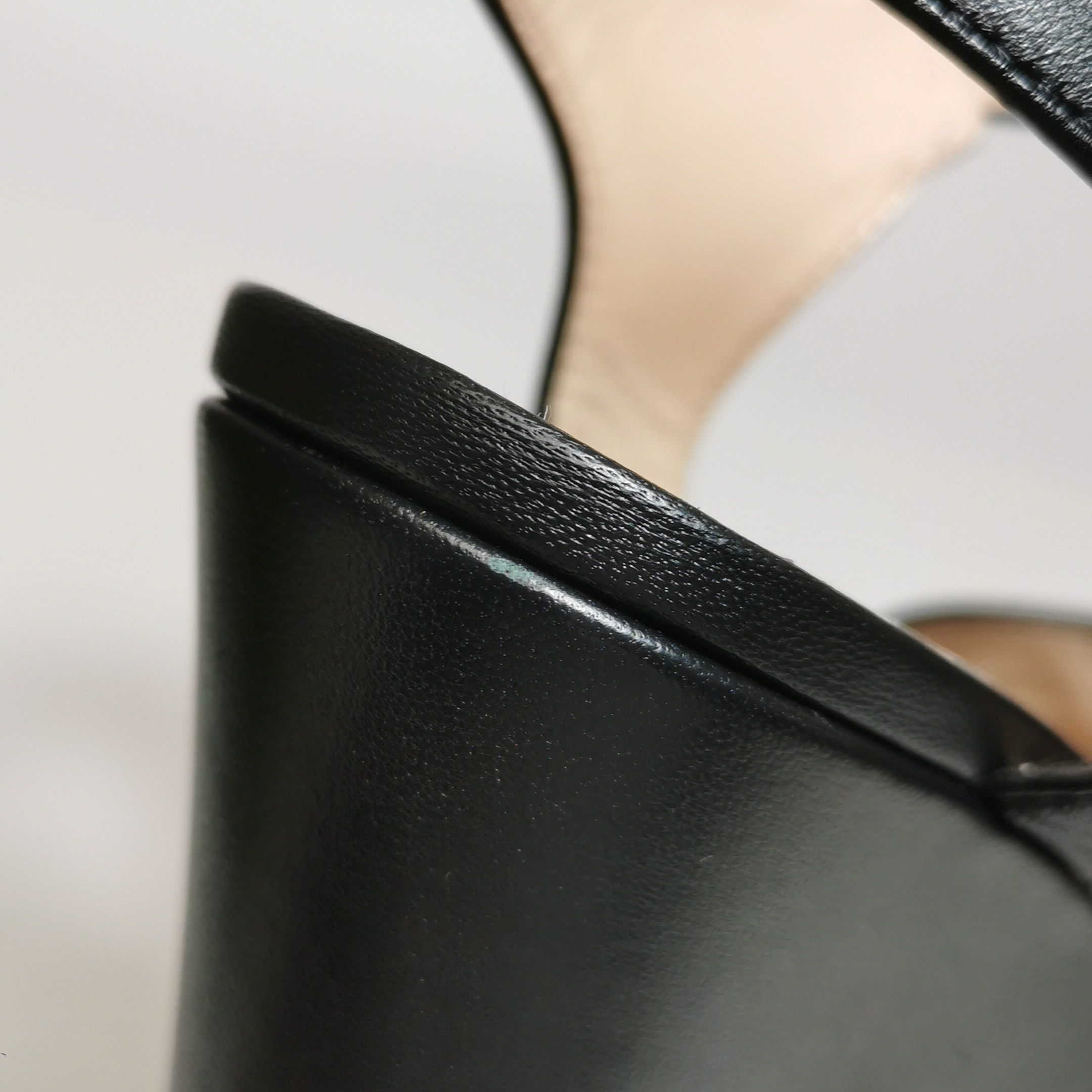 Gucci Gucci Women 8-5 Heels Size US 8.5 / IT 38.5 - 14 Thumbnail