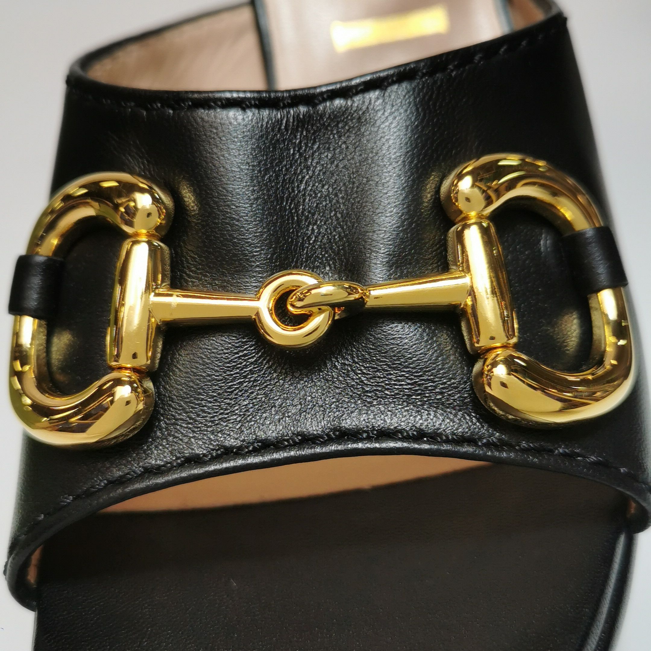 Gucci Gucci Women 8-5 Heels Size US 8.5 / IT 38.5 - 11 Thumbnail