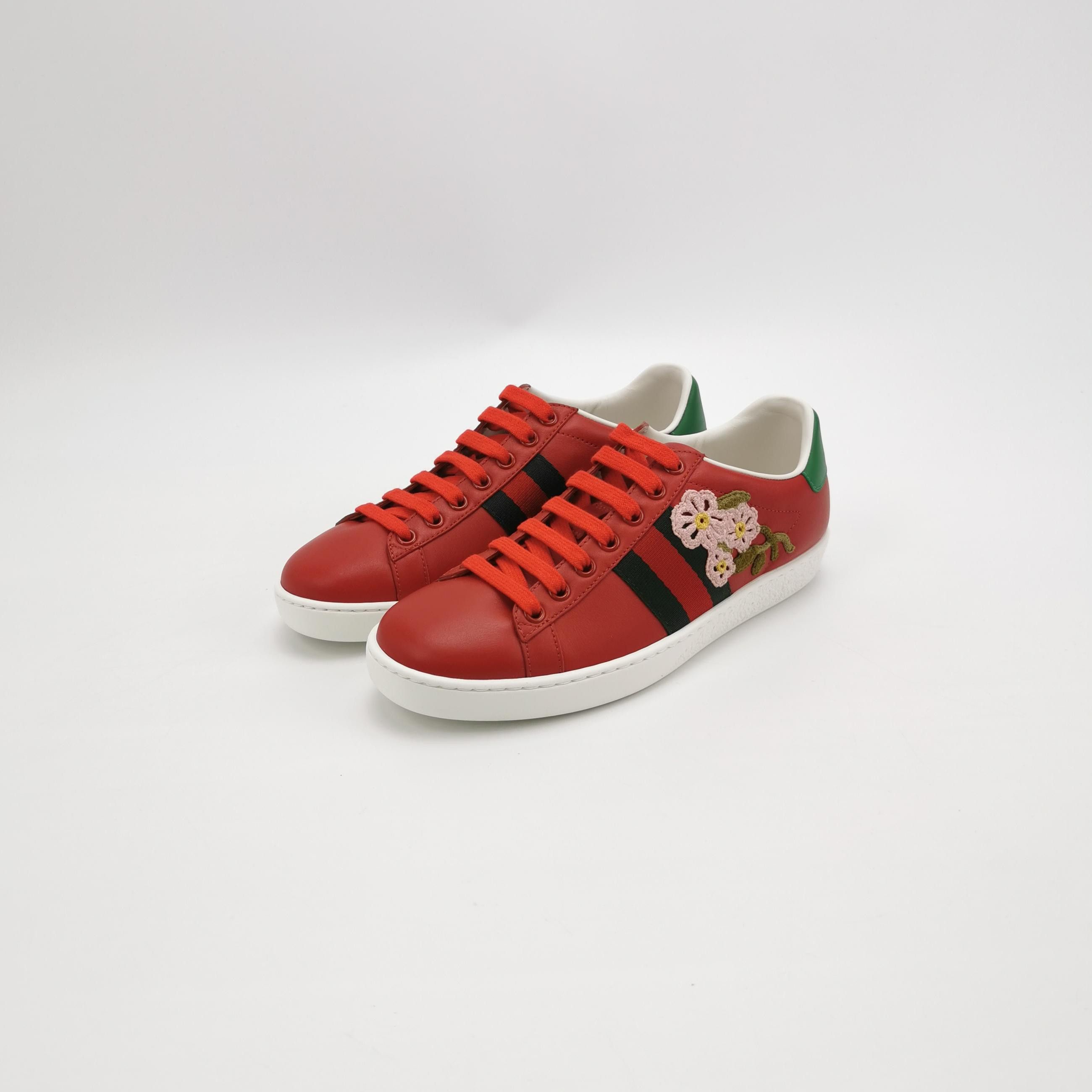 Gucci Gucci Women 6 Lowtop Sneakers Size US 6 / IT 36 - 2 Thumbnail