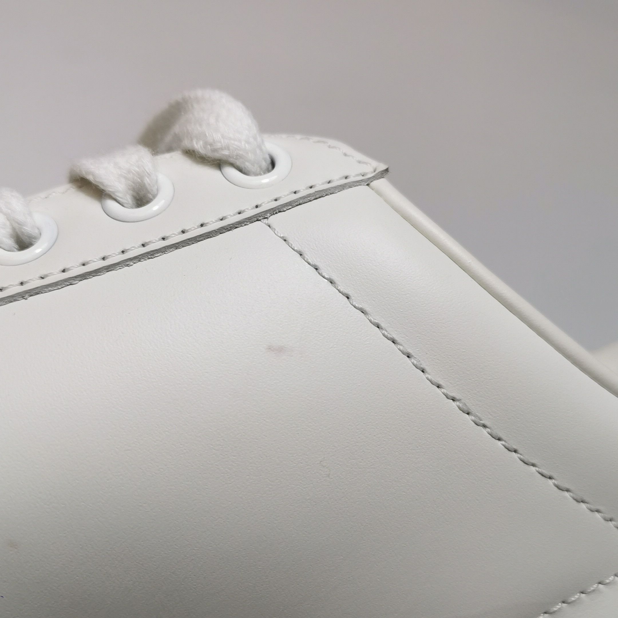 Gucci Gucci Women 6-5 Lowtop Sneakers Size US 6.5 / IT 36.5 - 7 Thumbnail