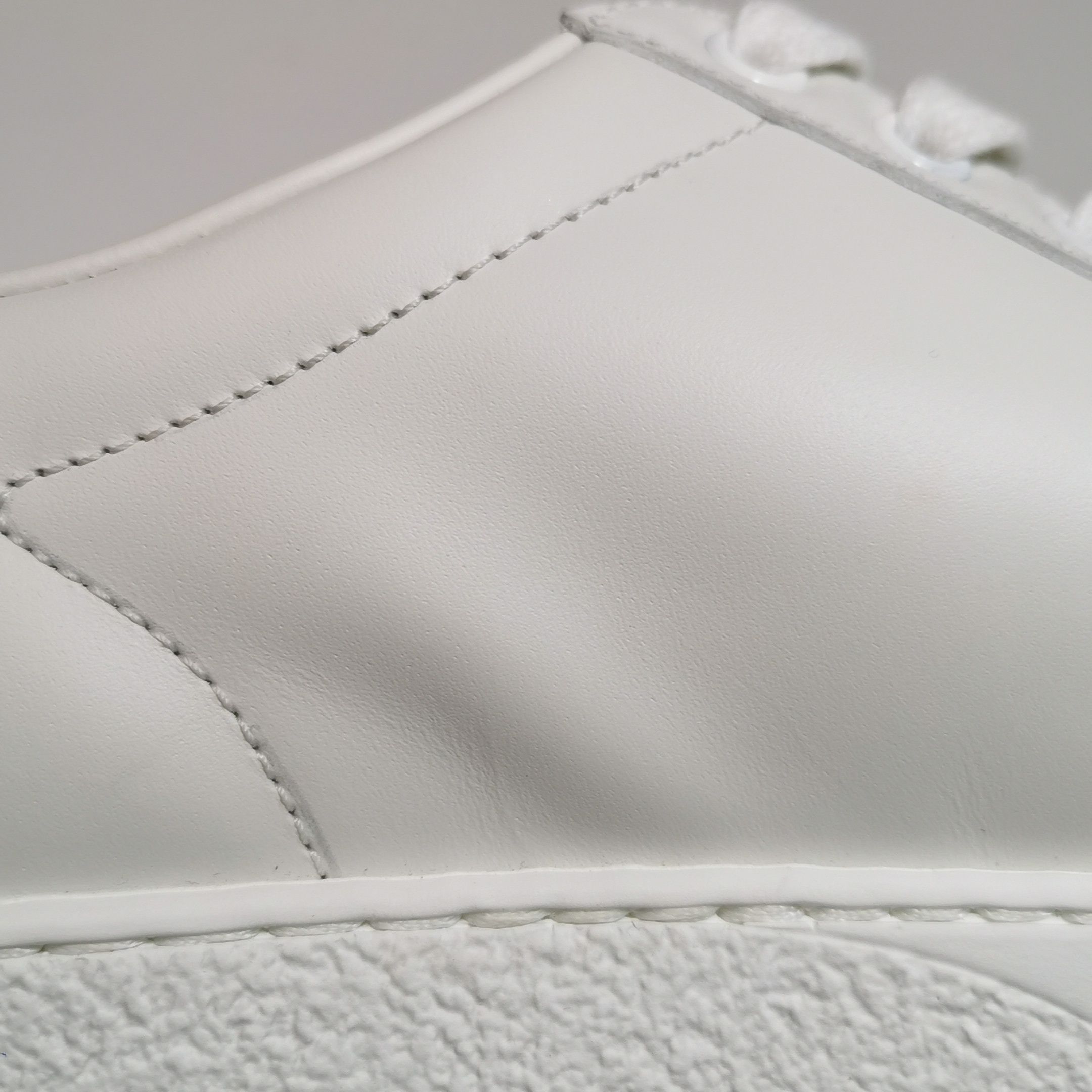 Gucci Gucci Women 6-5 Lowtop Sneakers Size US 6.5 / IT 36.5 - 10 Thumbnail
