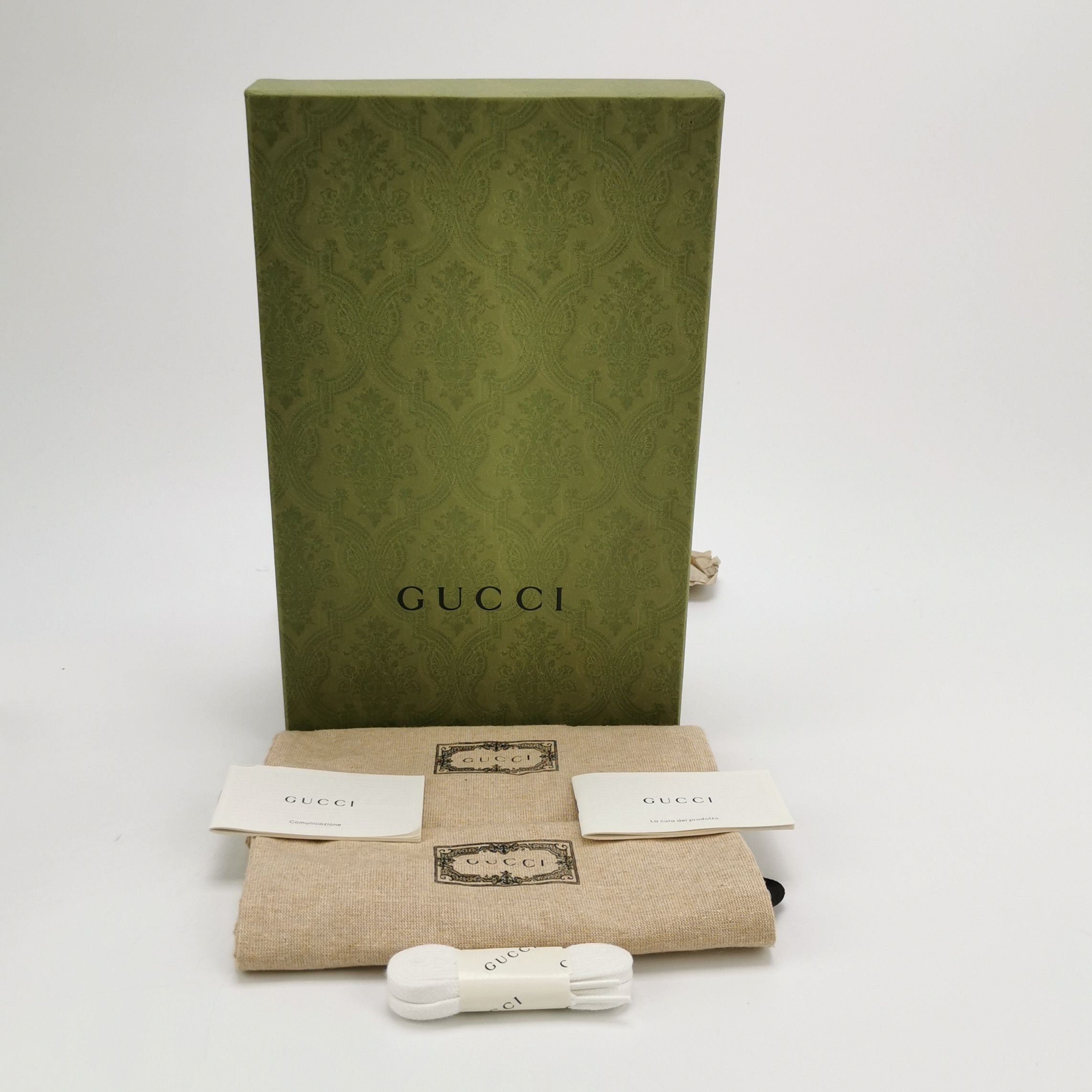 Gucci Gucci Women 6-5 Lowtop Sneakers Size US 6.5 / IT 36.5 - 6 Thumbnail
