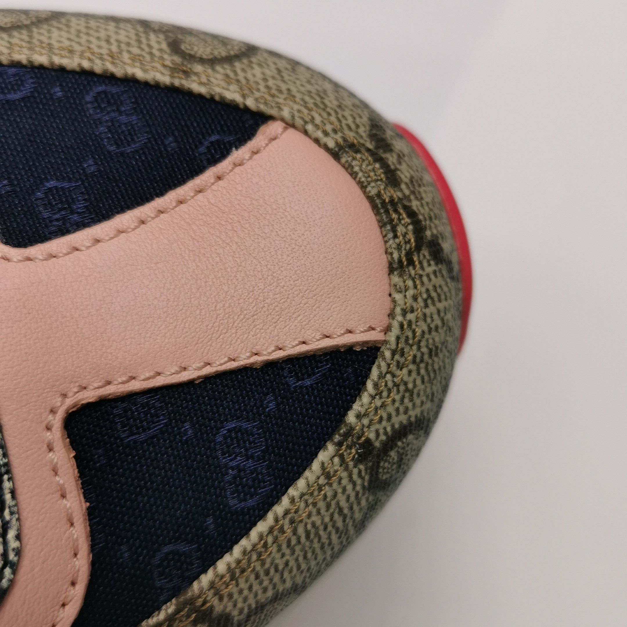 Gucci Gucci Women 10-5 Lowtop Sneakers Size US 10.5 / IT 40.5 - 8 Thumbnail