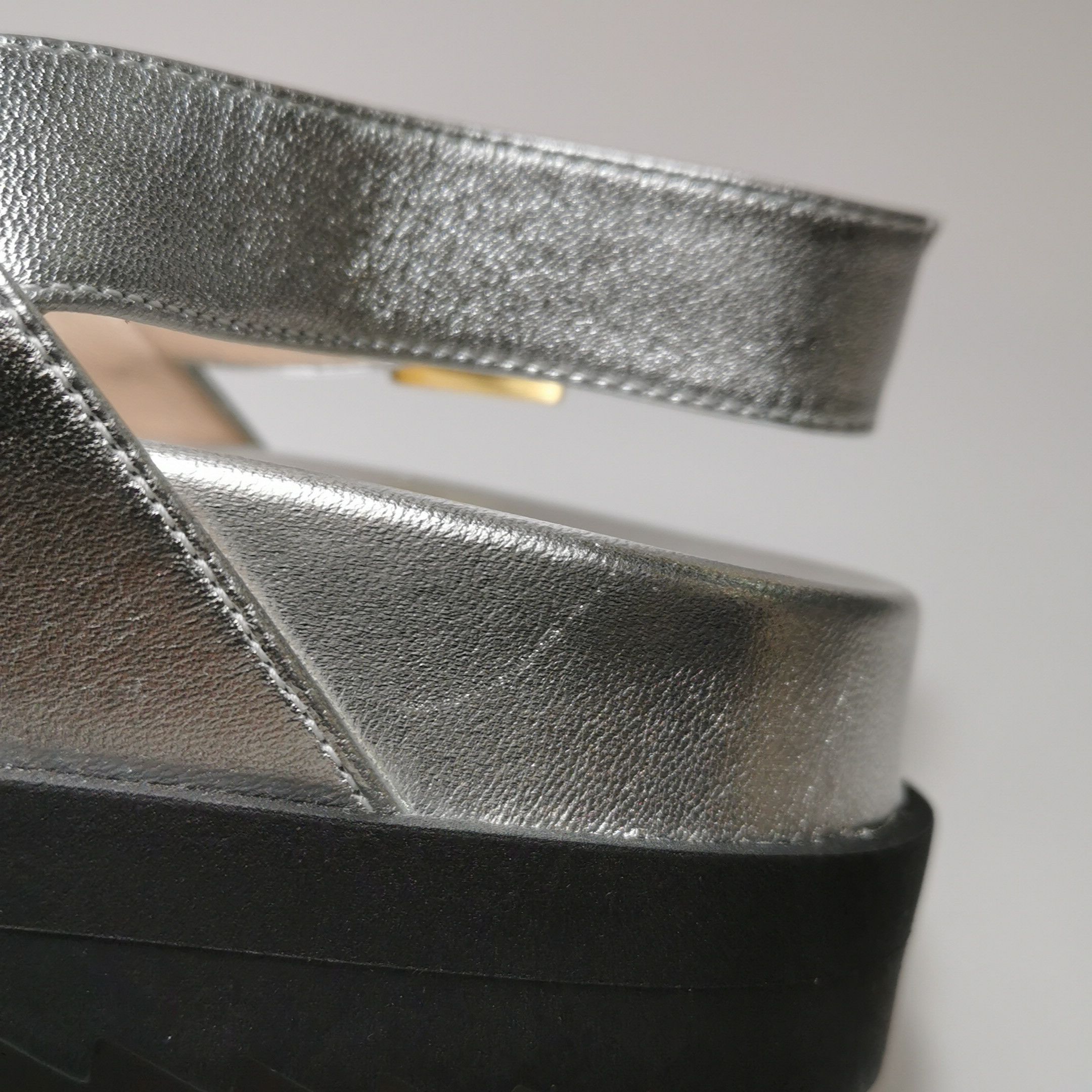 Gucci Gucci Women it_34 Sandals Size US 4 / IT 34 - 8 Thumbnail