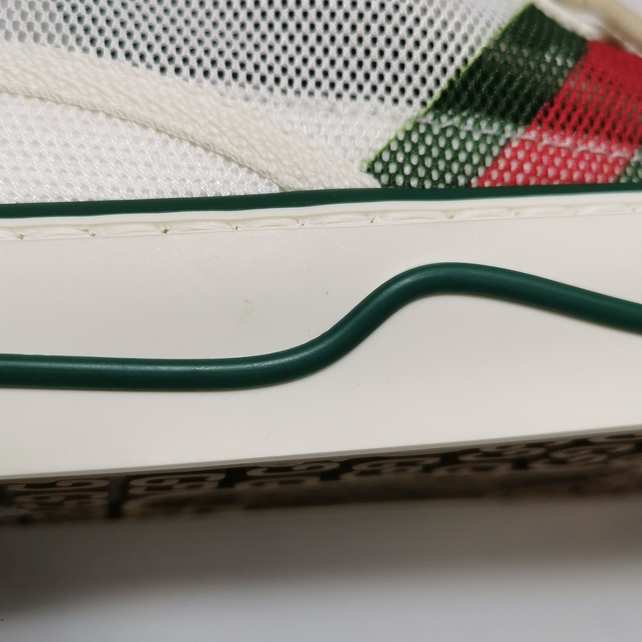 Gucci Gucci Women 5 Lowtop Sneakers Size US 5 / IT 35 - 7 Thumbnail