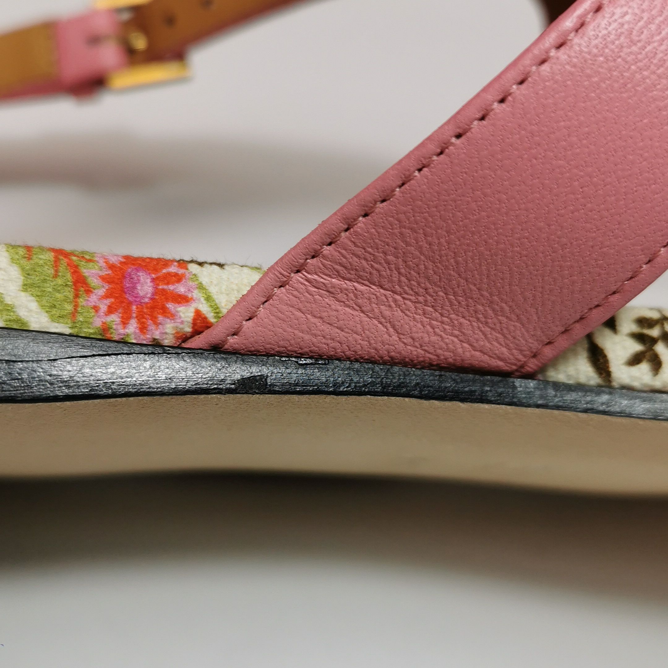Gucci Gucci Women 8-5 Sandals Size US 8.5 / IT 38.5 - 7 Thumbnail