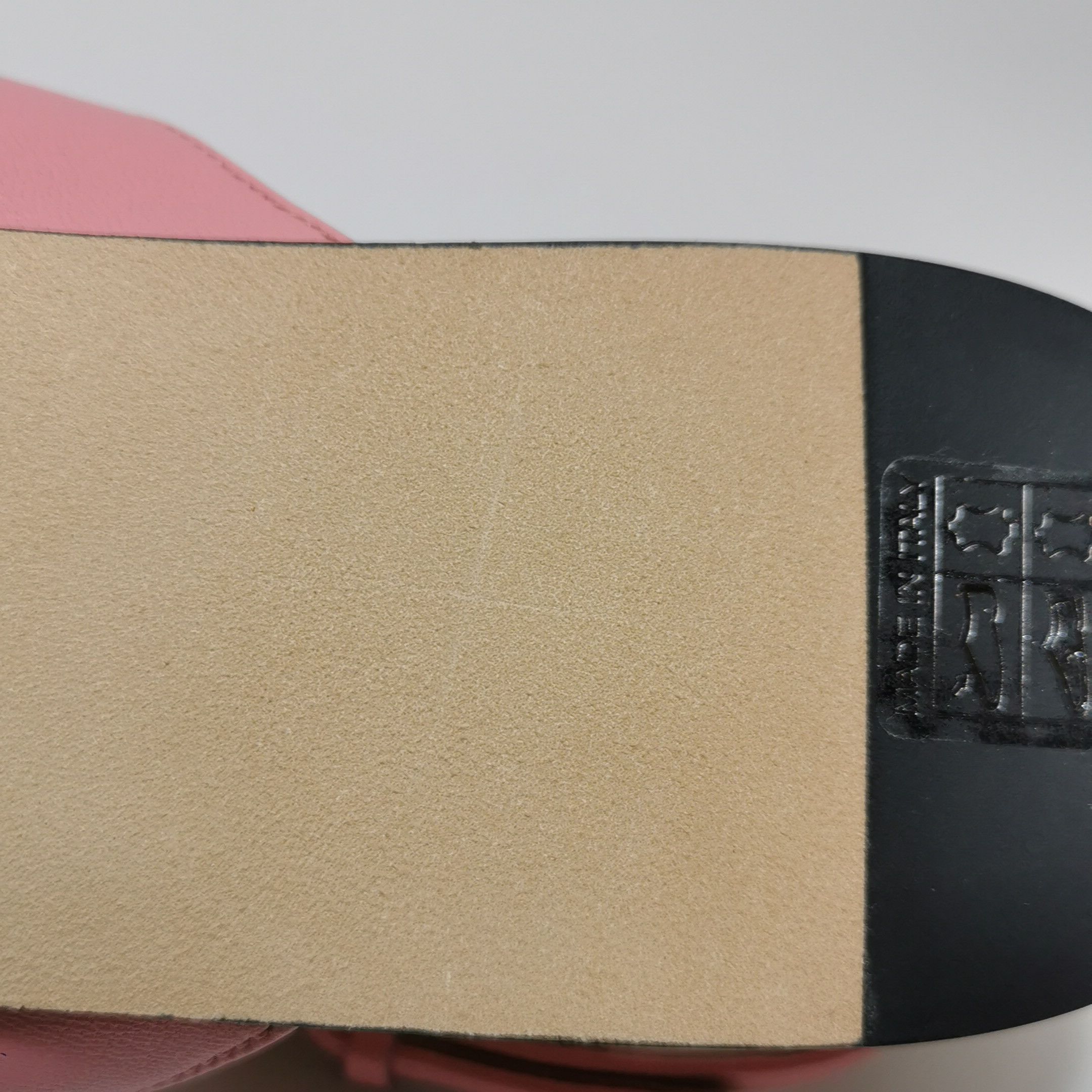 Gucci Gucci Women 8-5 Sandals Size US 8.5 / IT 38.5 - 9 Thumbnail