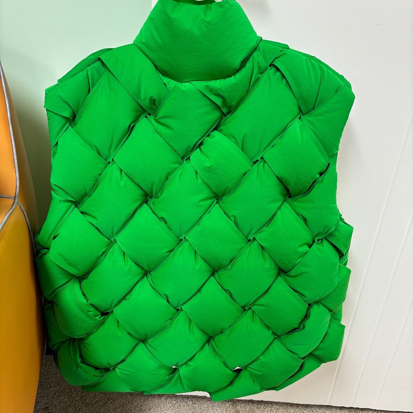 Bottega Veneta Bottega Veneta Woven Nylon Padded Vest Size M Size US M / EU 48-50 / 2 - 2 Thumbnail