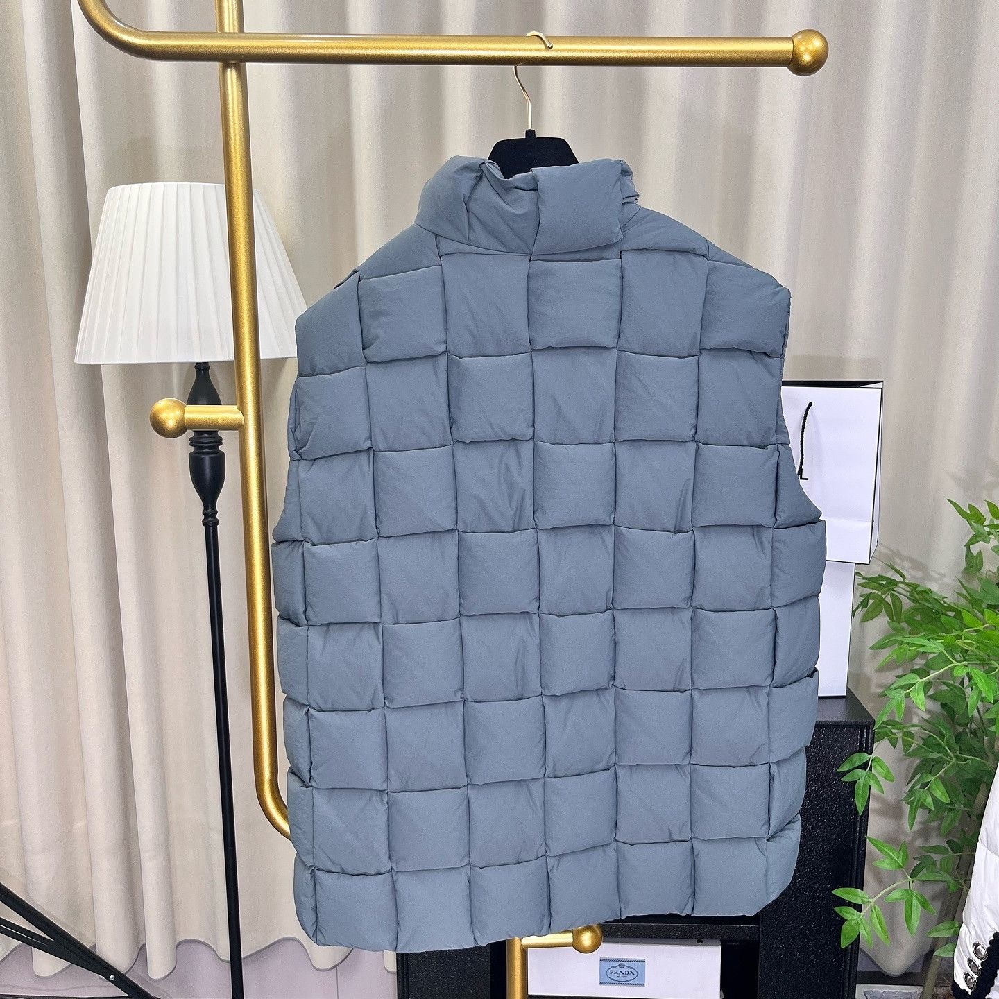 Bottega Veneta Bottega Veneta Grid Quilted Padded Vest XS Size US XS / EU 42 / 0 - 2 Thumbnail
