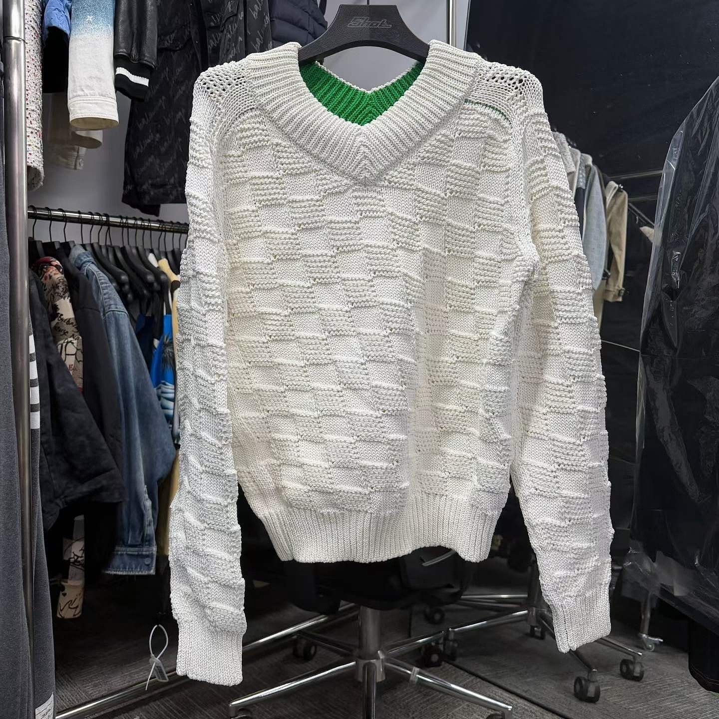 Bottega Veneta Bottega Veneta V-Neck Knit Sweater Size M Size M / US 6-8 / IT 42-44 - 7 Thumbnail