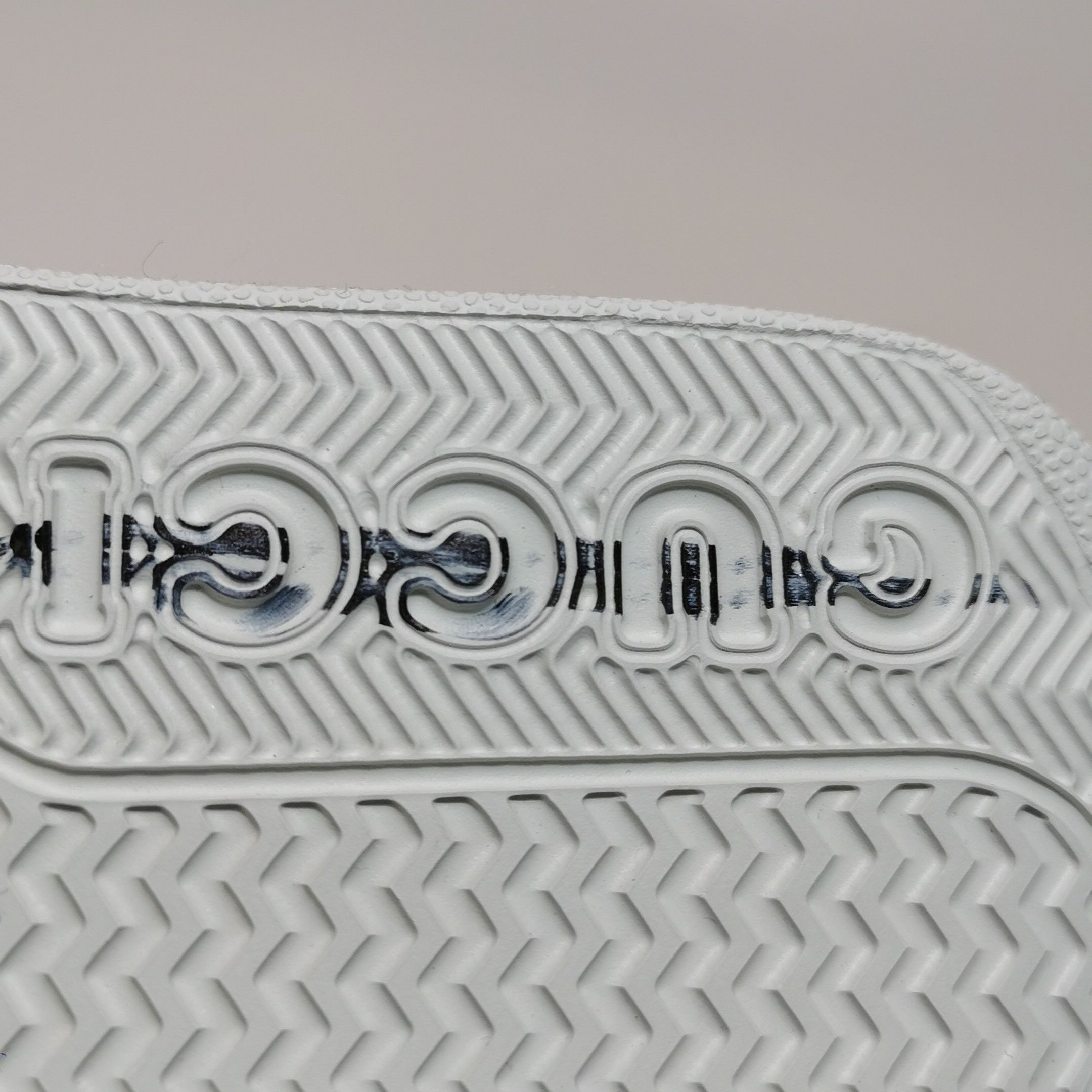 Gucci Gucci Women 5 Lowtop Sneakers Size US 5 / IT 35 - 8 Thumbnail