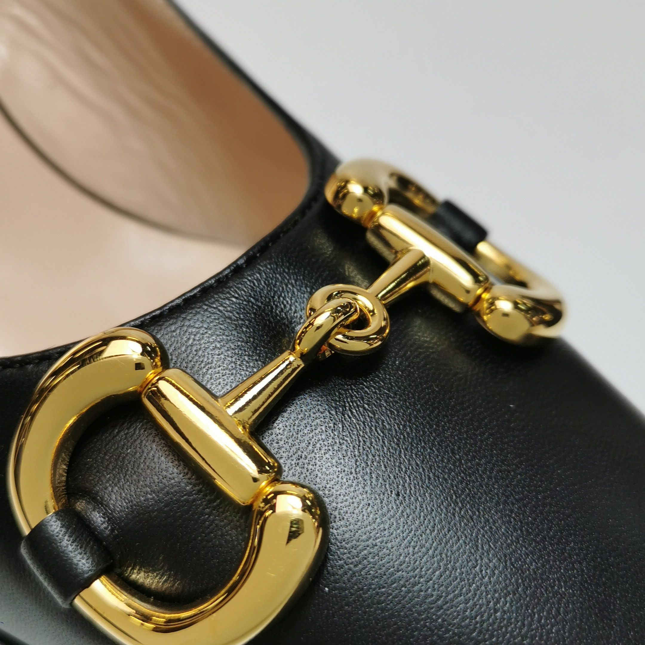 Gucci Gucci Women 8-5 Heels Size US 8.5 / IT 38.5 - 12 Thumbnail