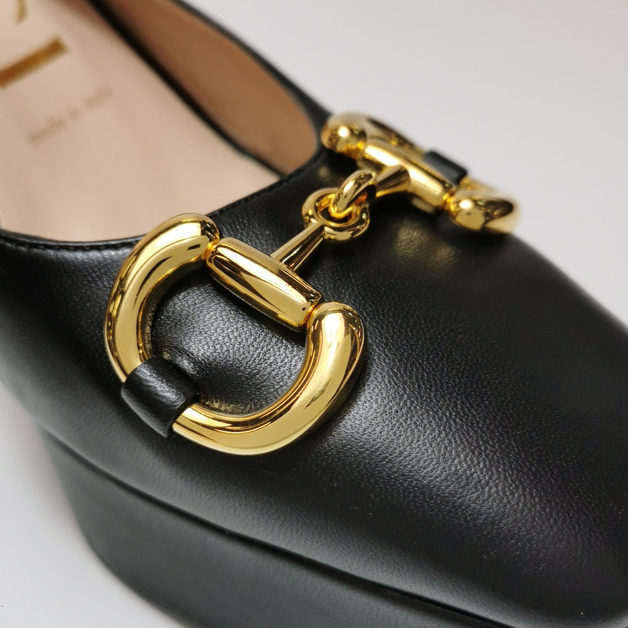 Gucci Gucci Women 8-5 Heels Size US 8.5 / IT 38.5 - 11 Thumbnail