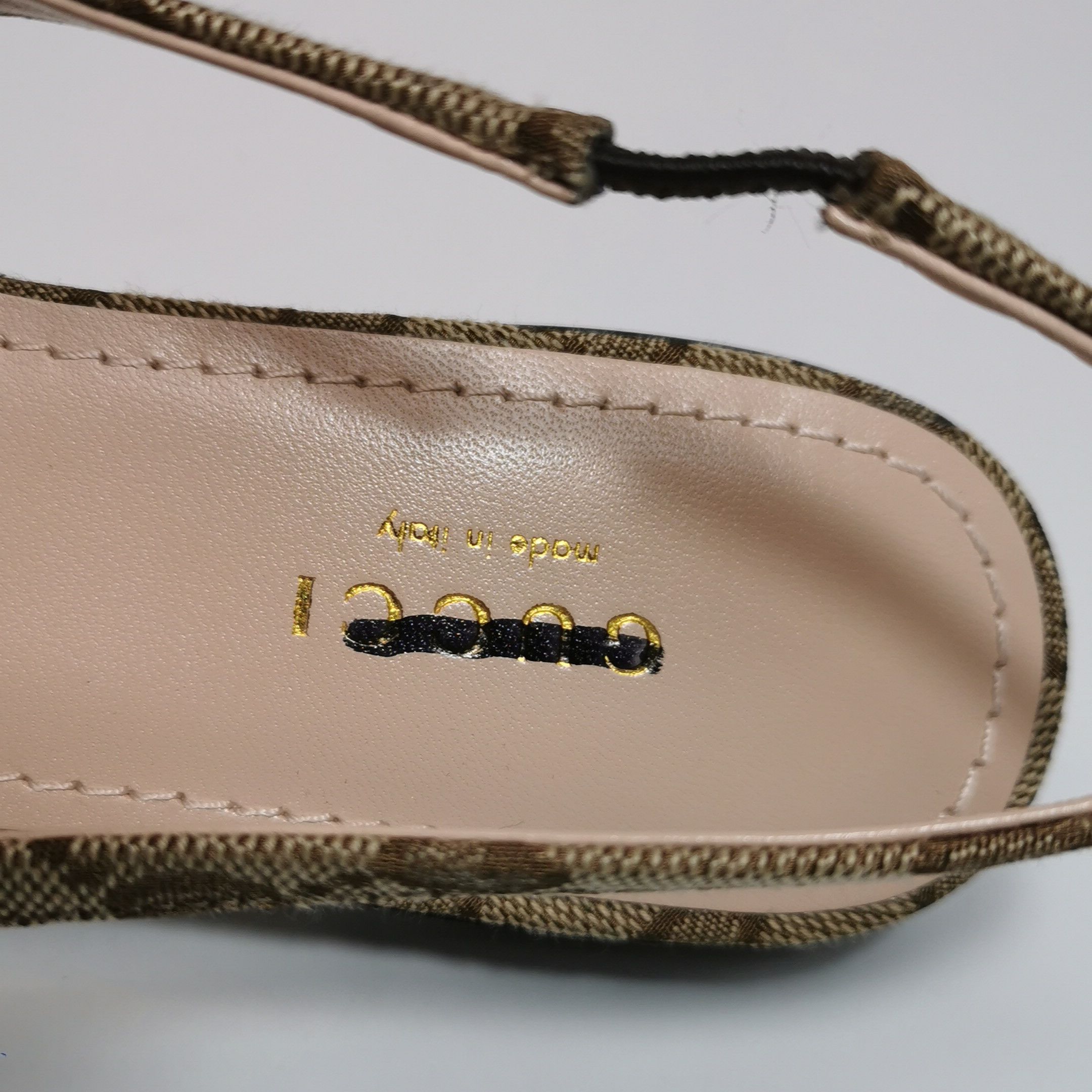 Gucci Gucci Women 5 Flats Size US 5 / IT 35 - 13 Thumbnail
