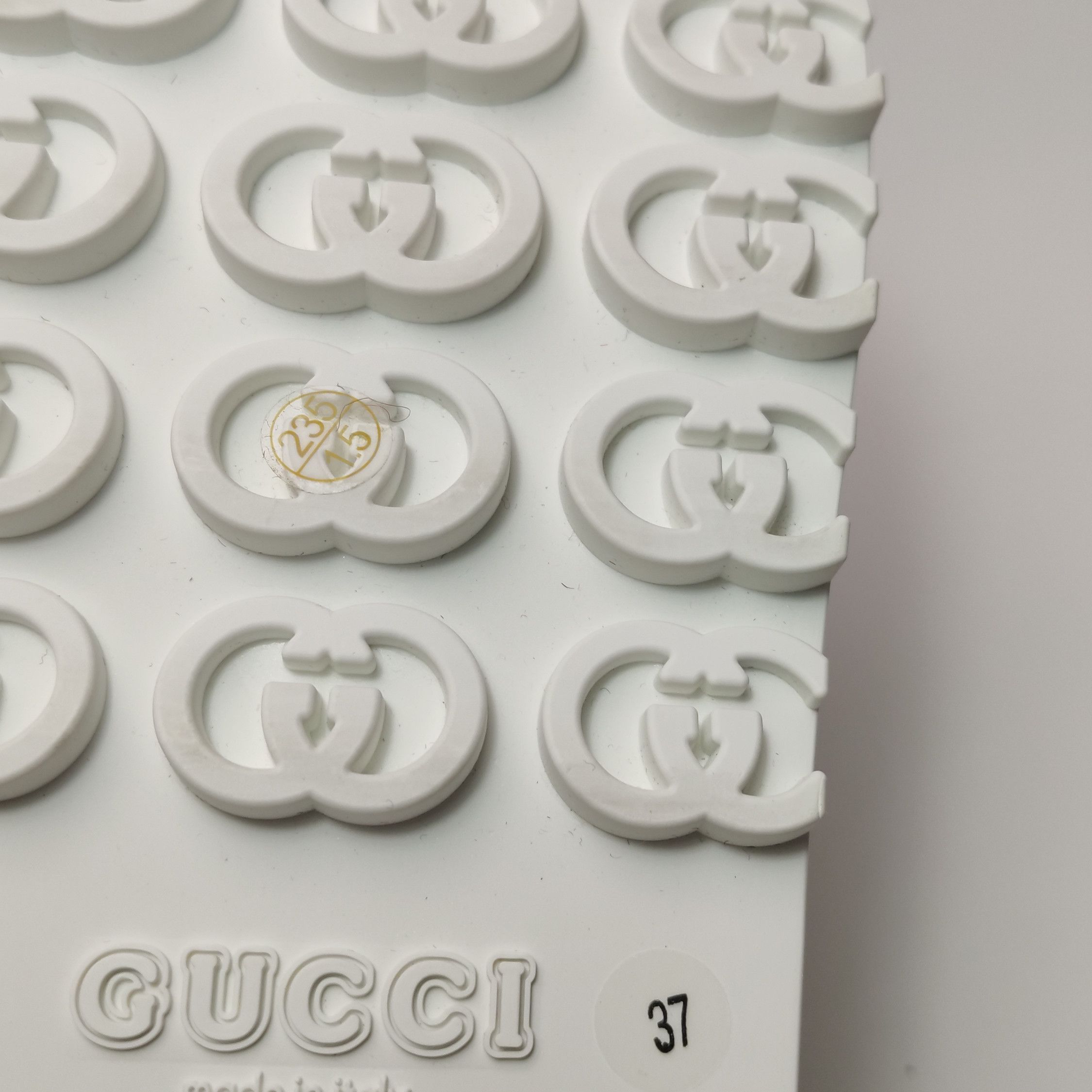 Gucci Gucci Women 7 Sandals Size US 7 / IT 37 - 9 Thumbnail
