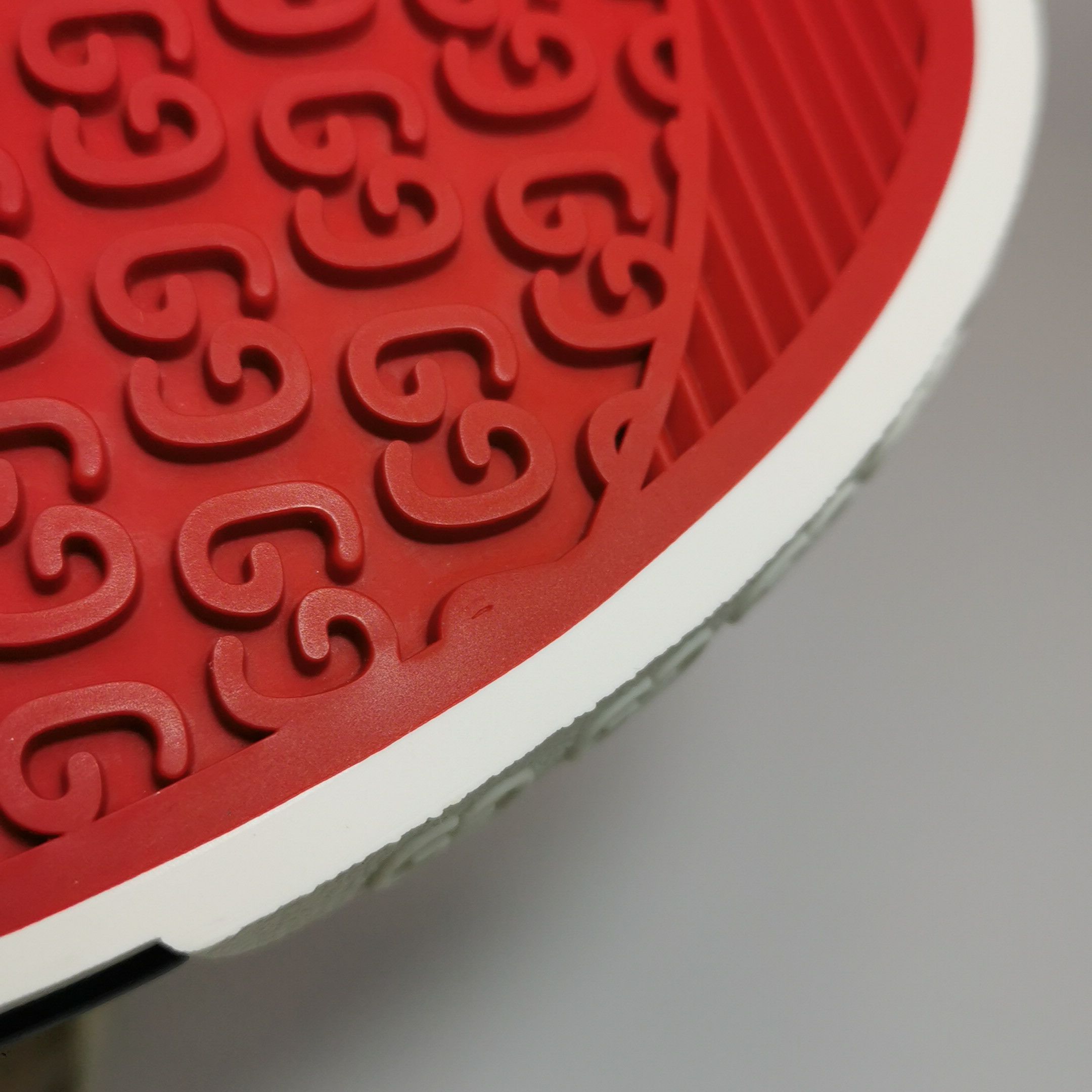 Gucci Gucci Women 5 Lowtop Sneakers Size US 5 / IT 35 - 8 Thumbnail